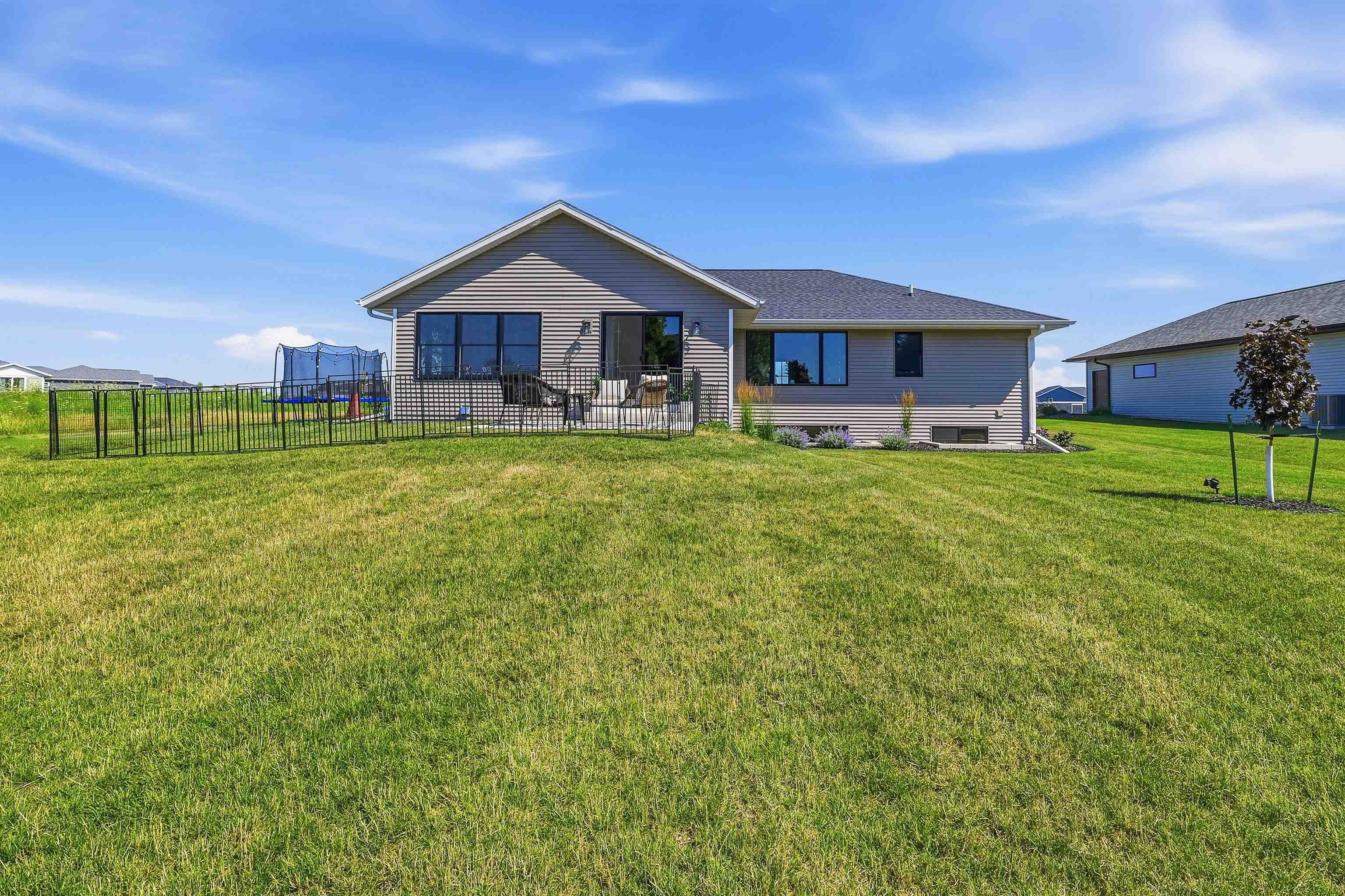 2747 Stonebrook Drive