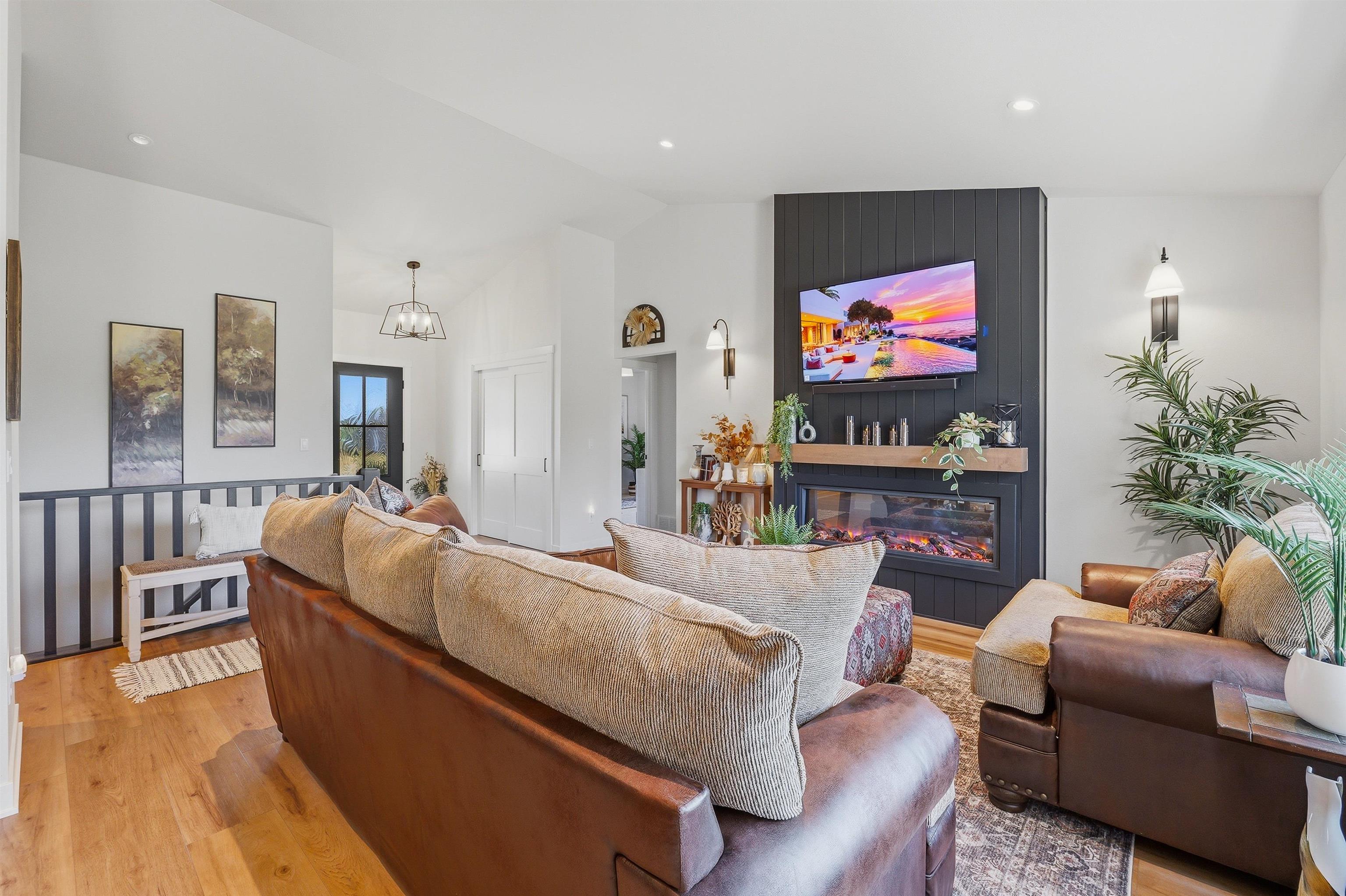 2747 Stonebrook Drive