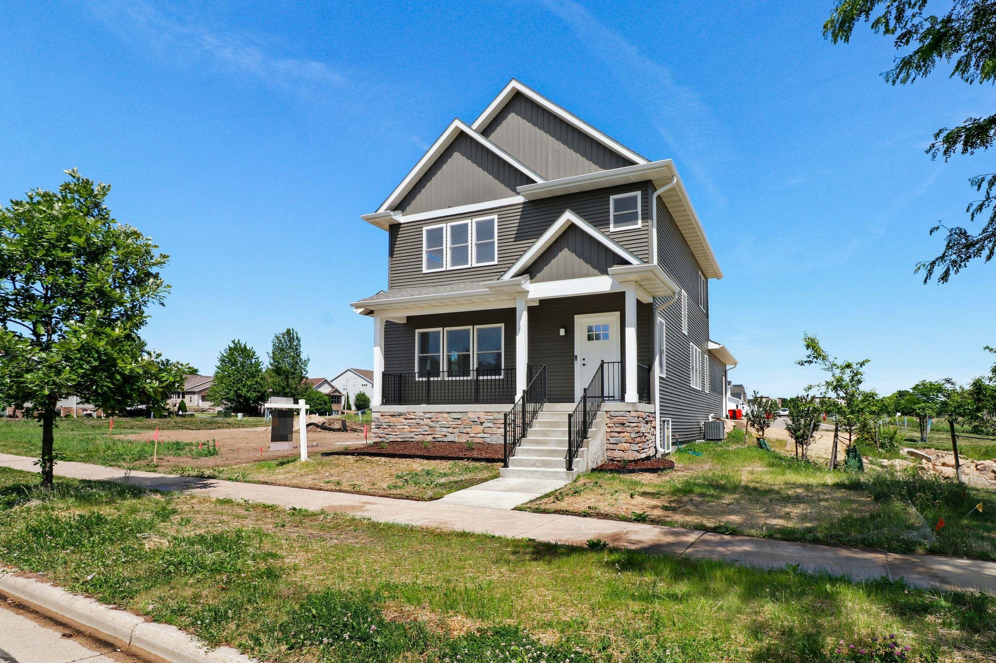 2810 Big Bluestem Parkway