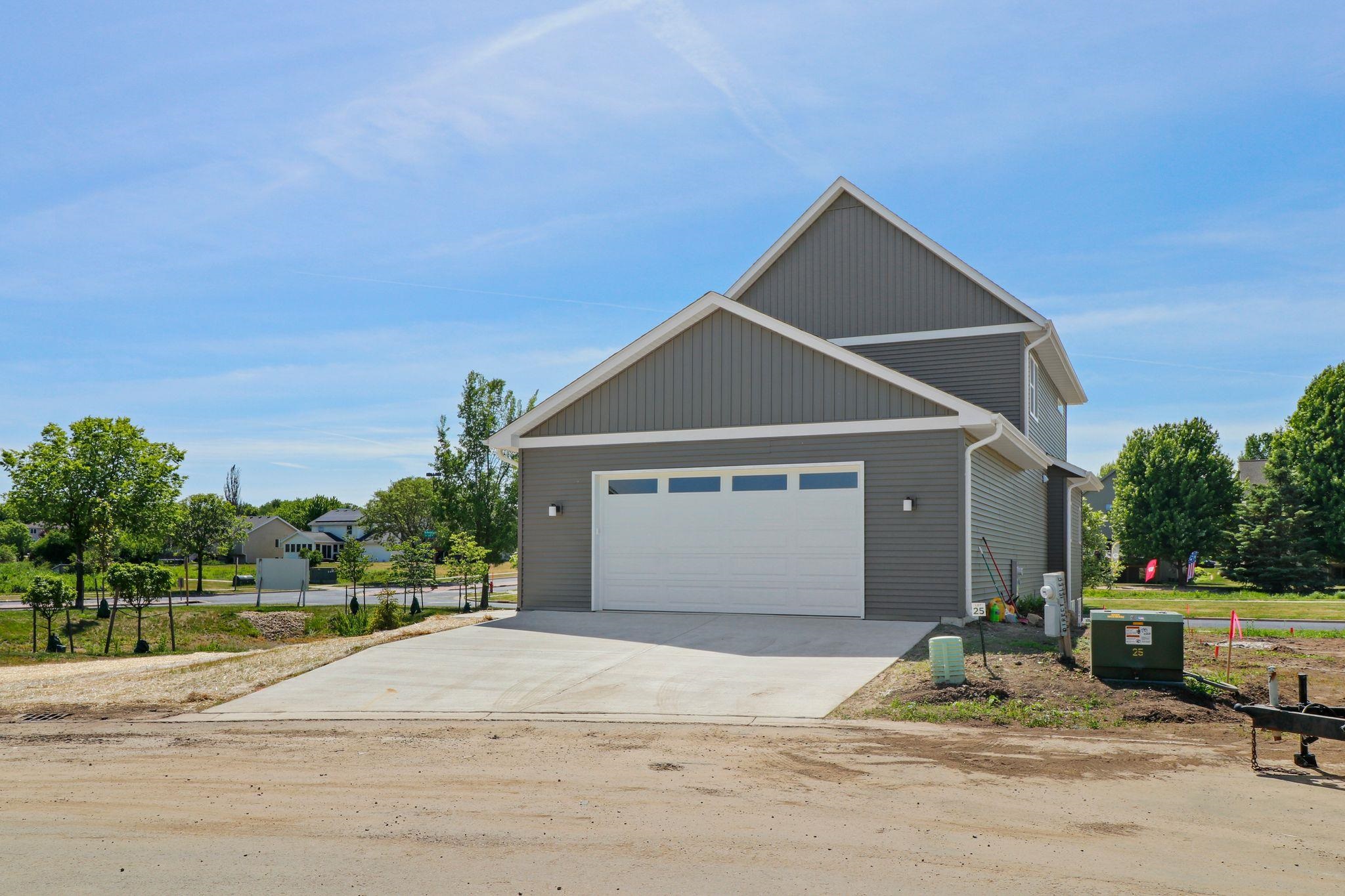 2810 Big Bluestem Parkway