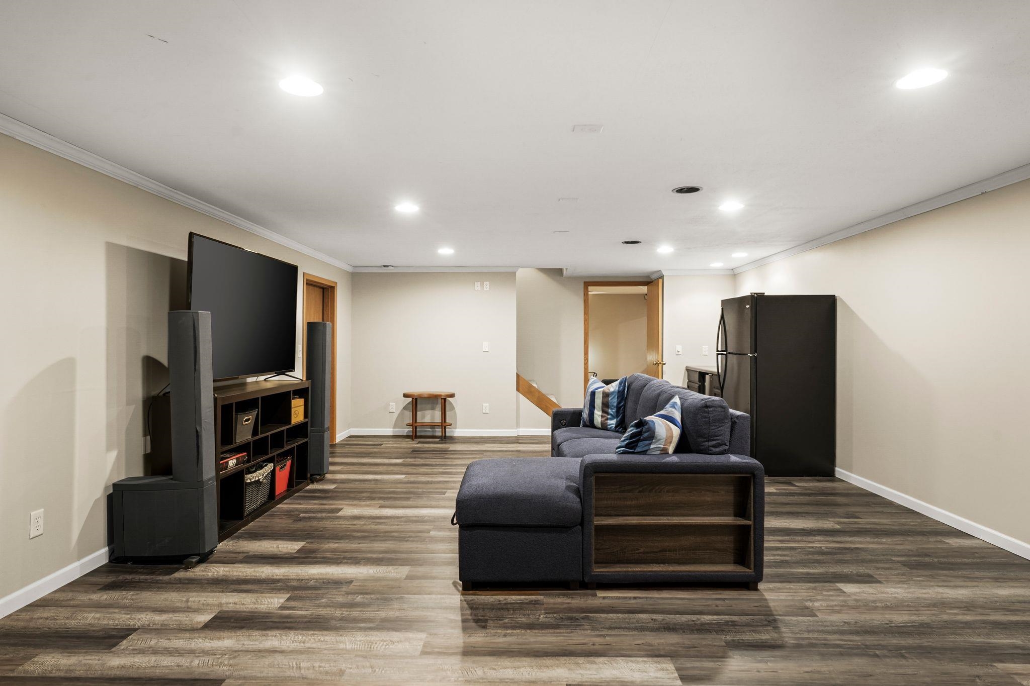 5315 Ridge Road