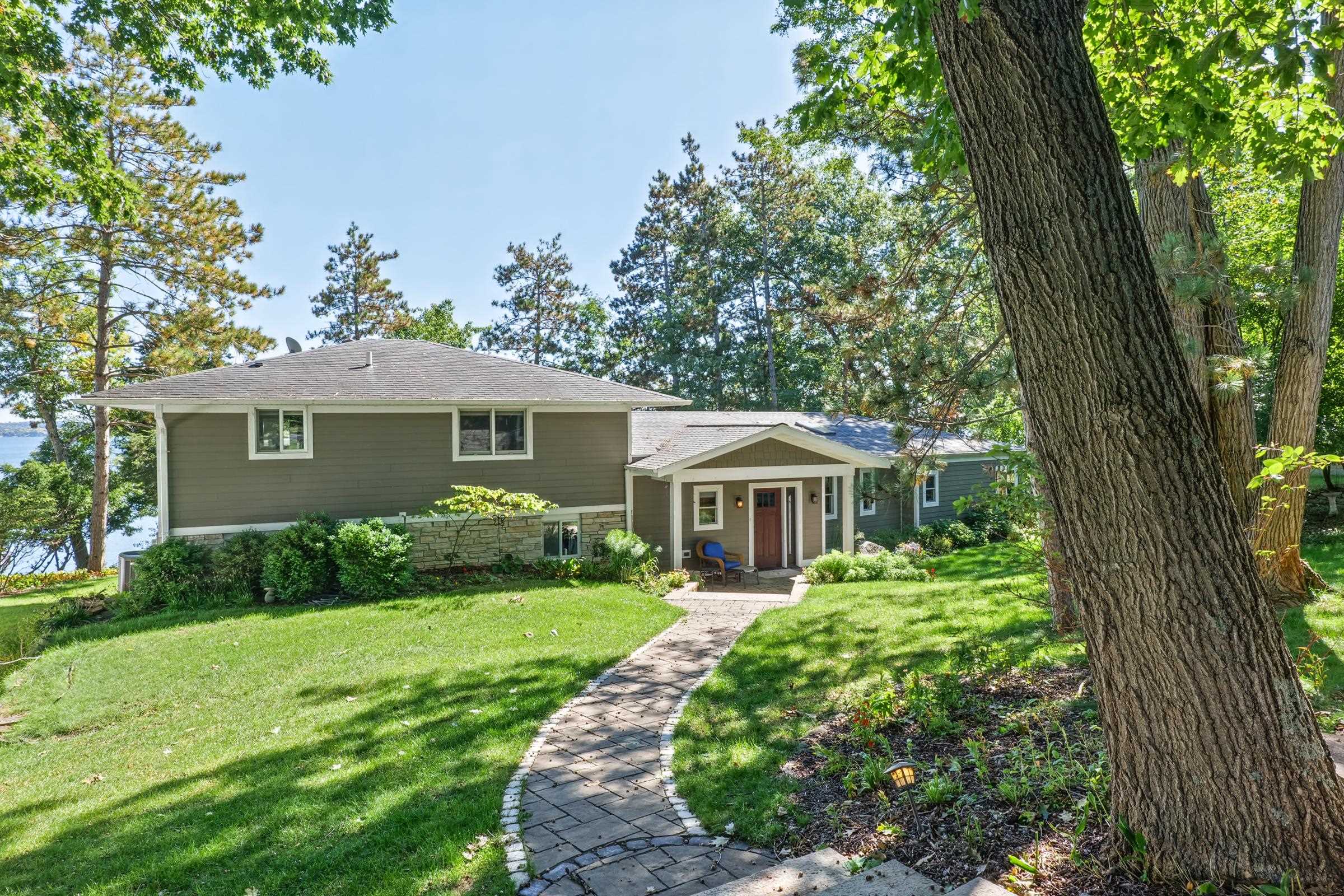 N4756 N Lakeshore Drive