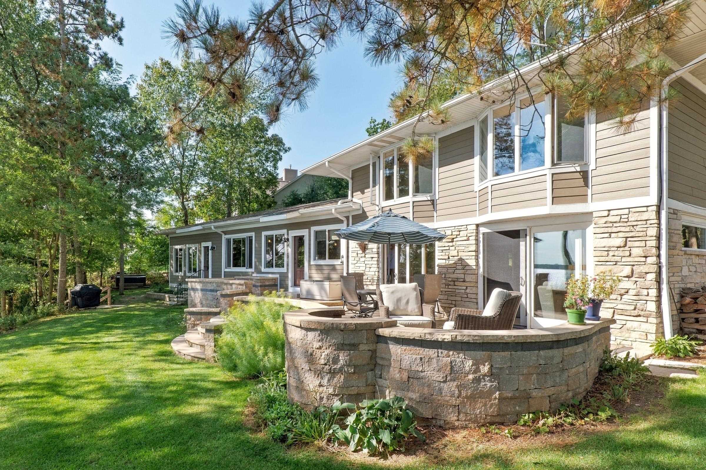 N4756 N Lakeshore Drive