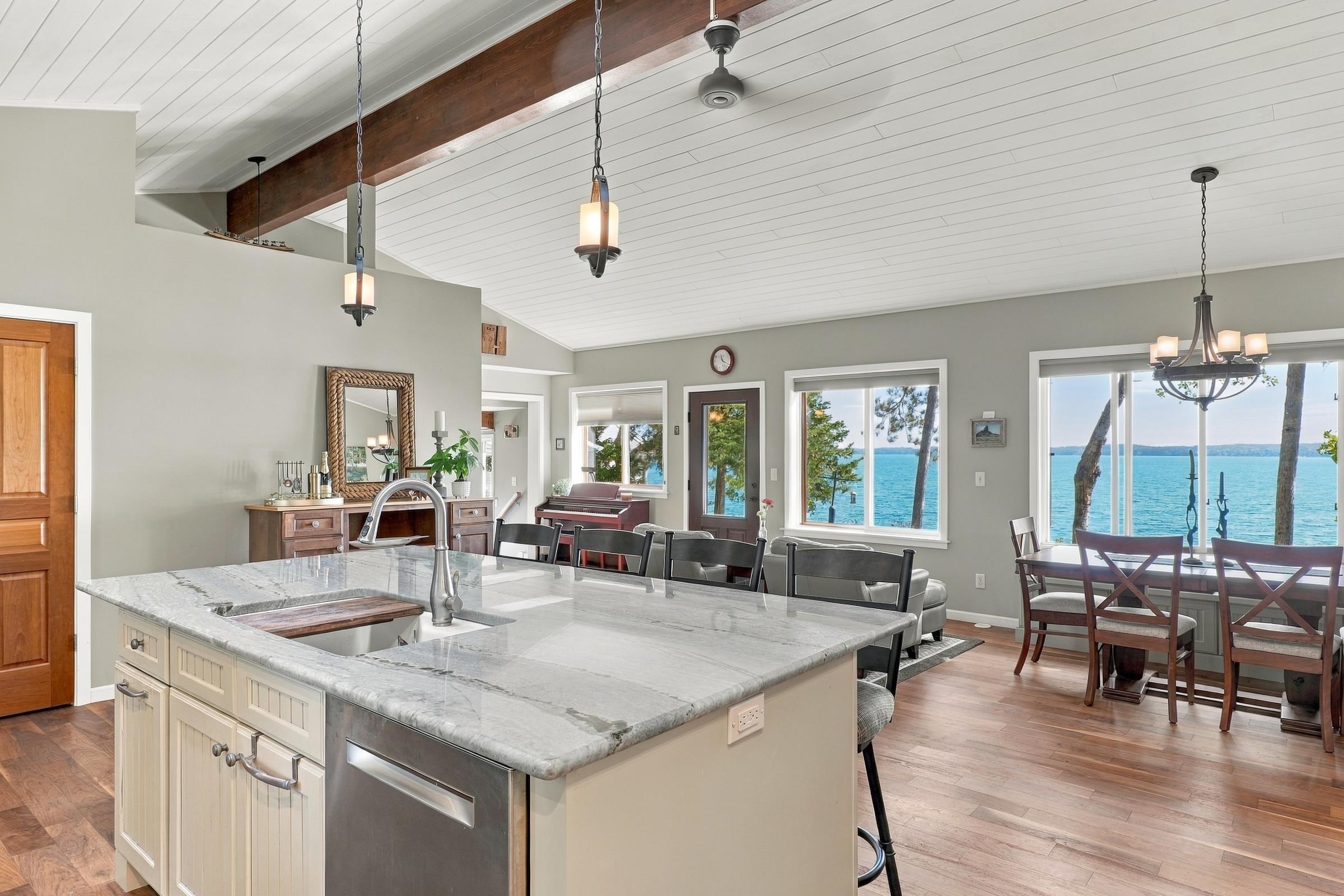 N4756 N Lakeshore Drive