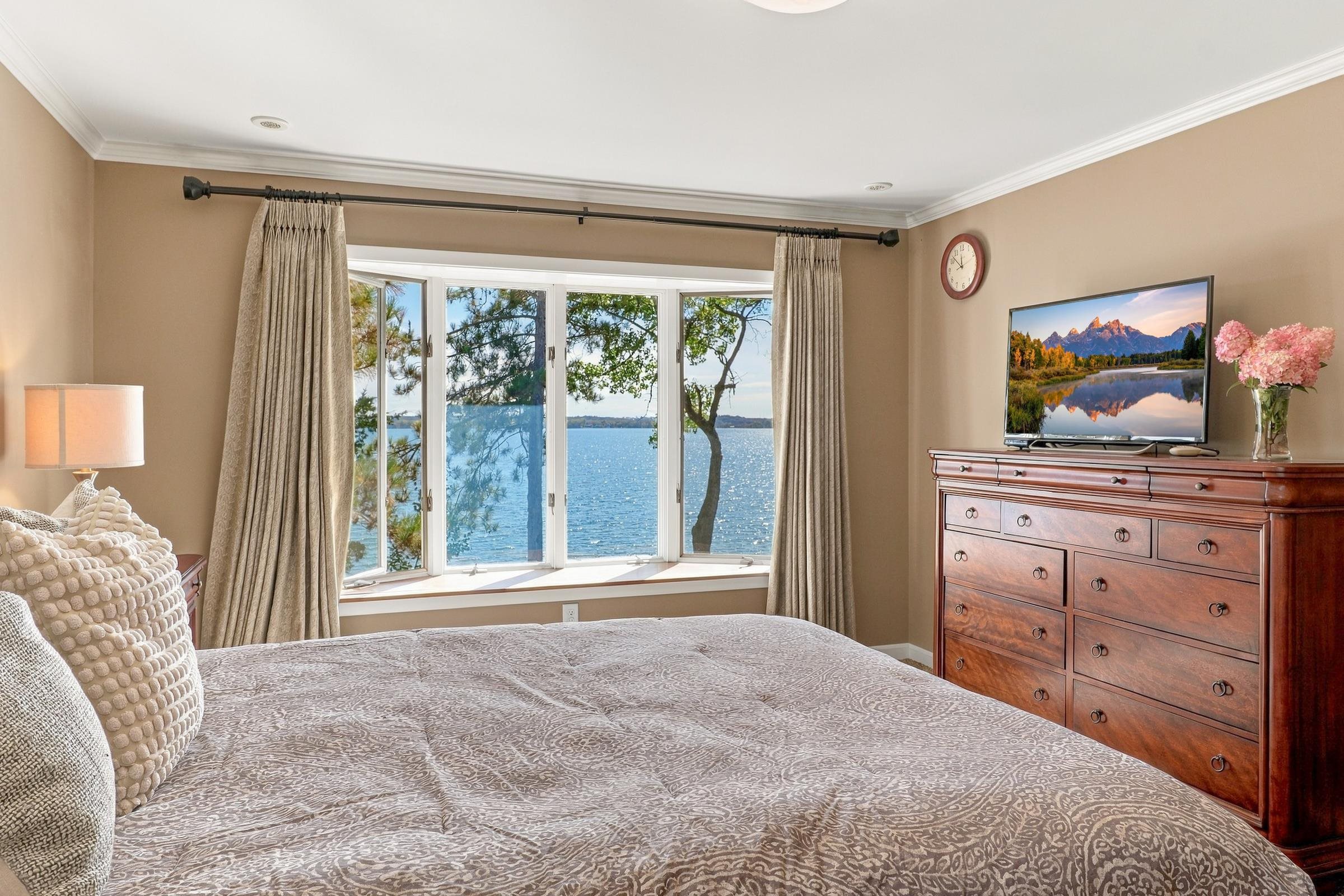 N4756 N Lakeshore Drive