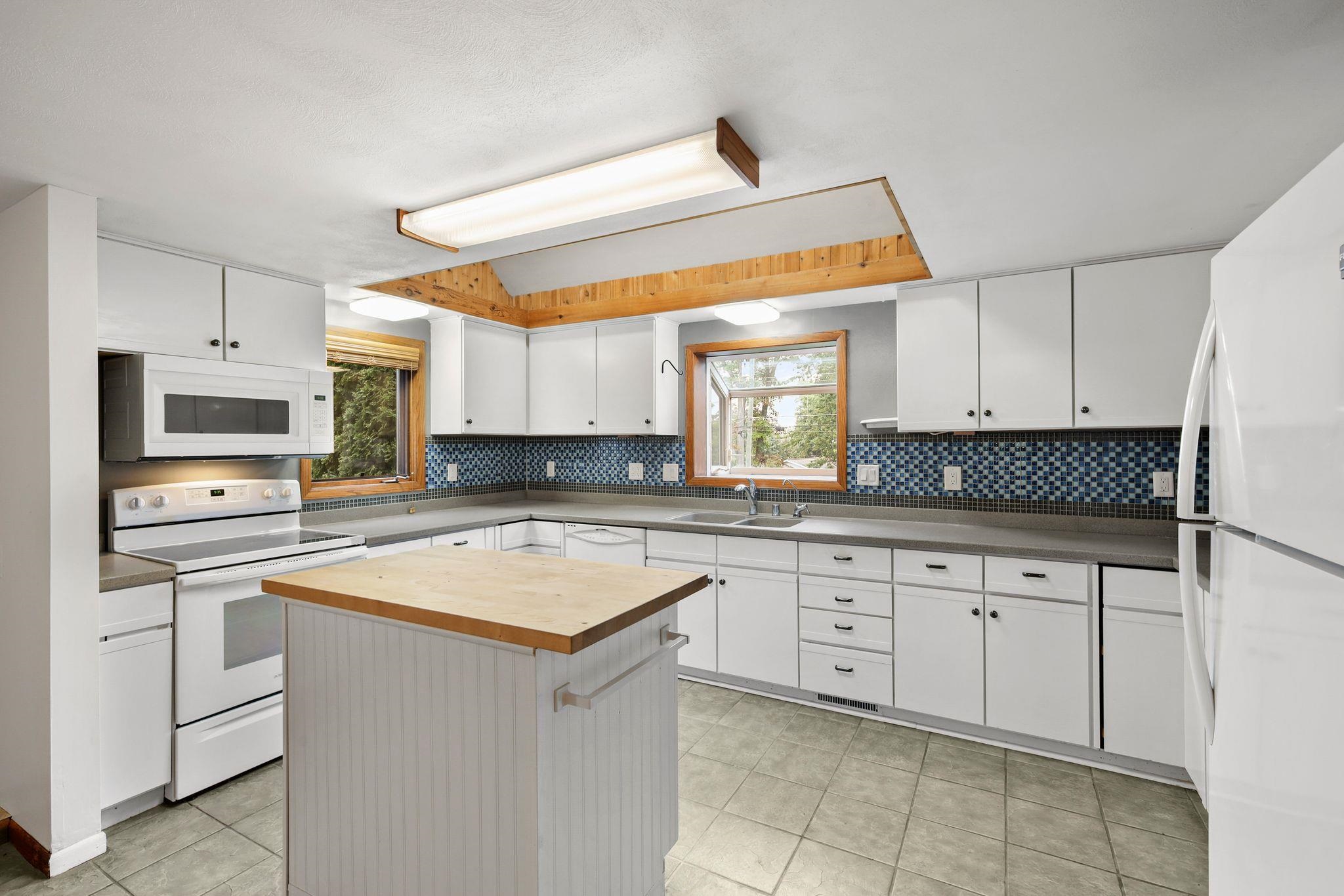 3287 Brooklyn Drive