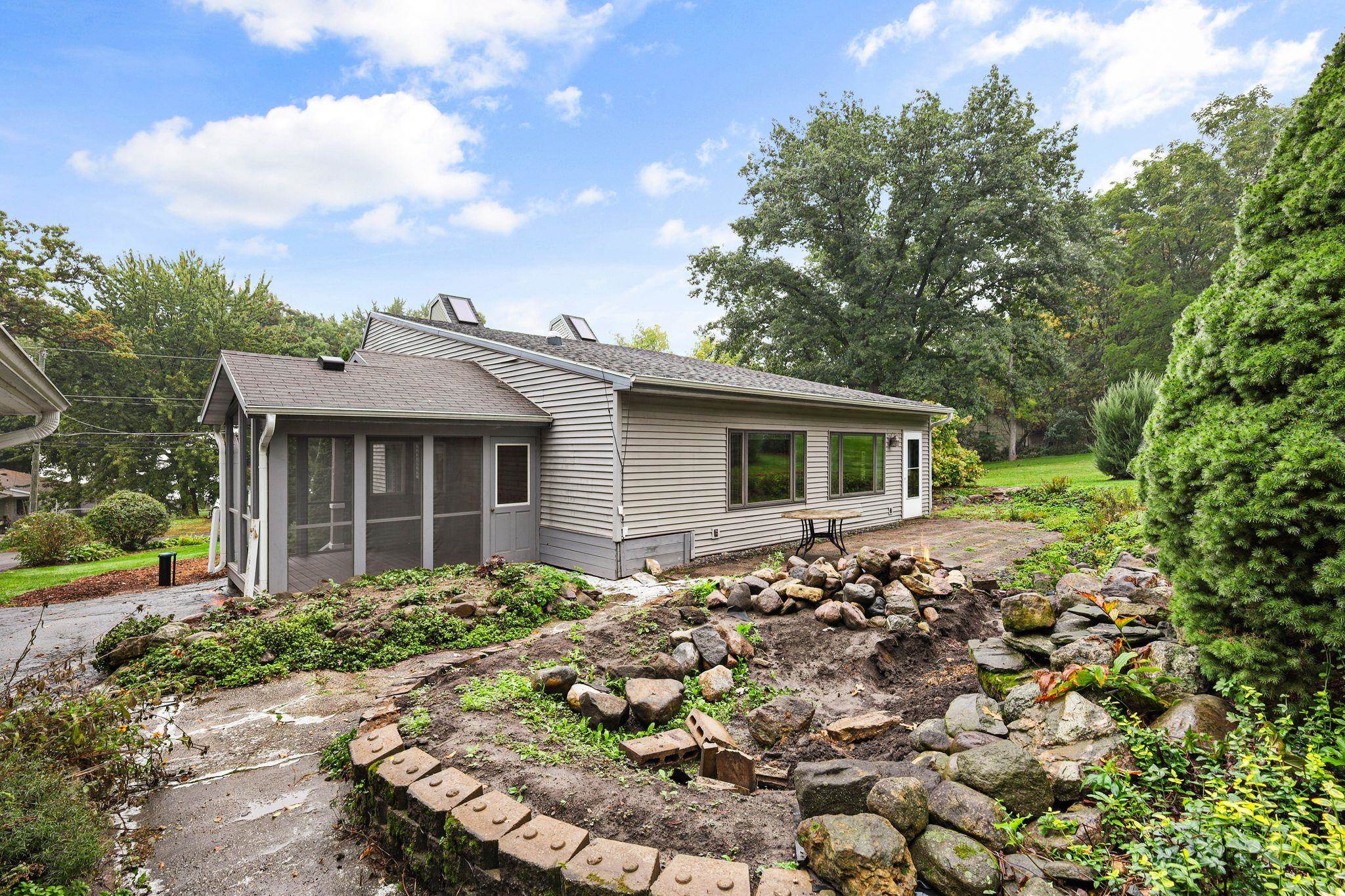 3287 Brooklyn Drive