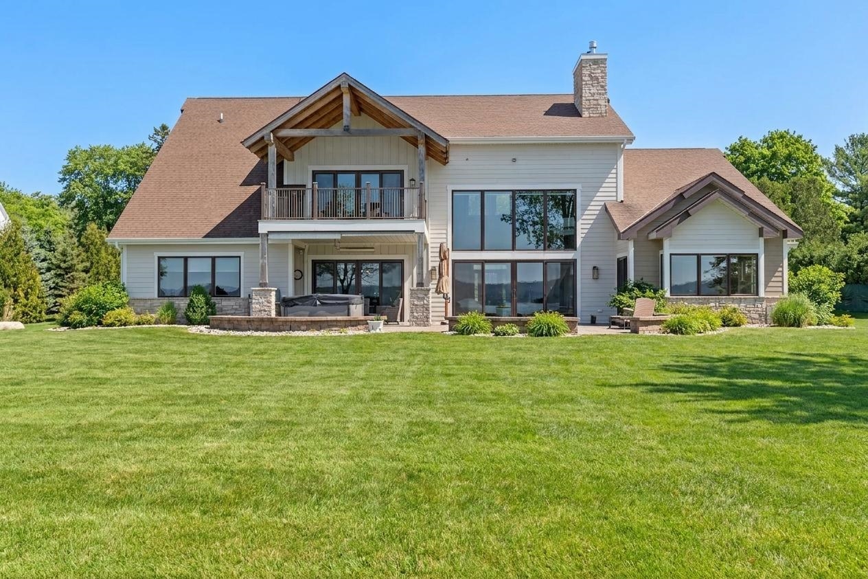 3765 BAY SHORE Drive