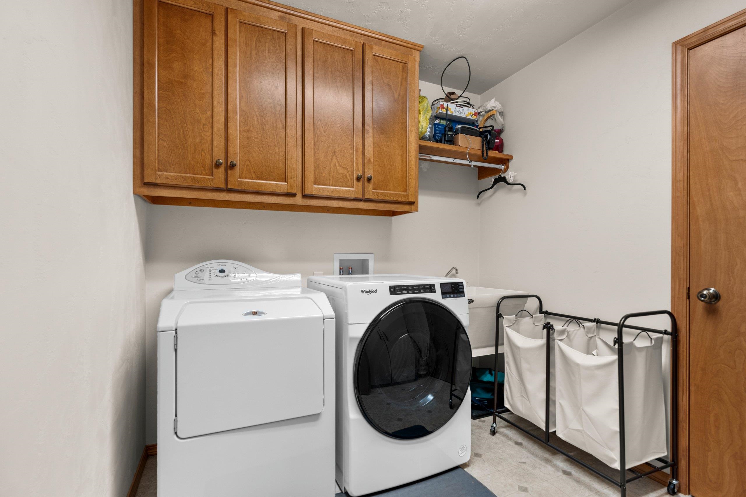 1606 MEMORIAL Drive Unit: 104