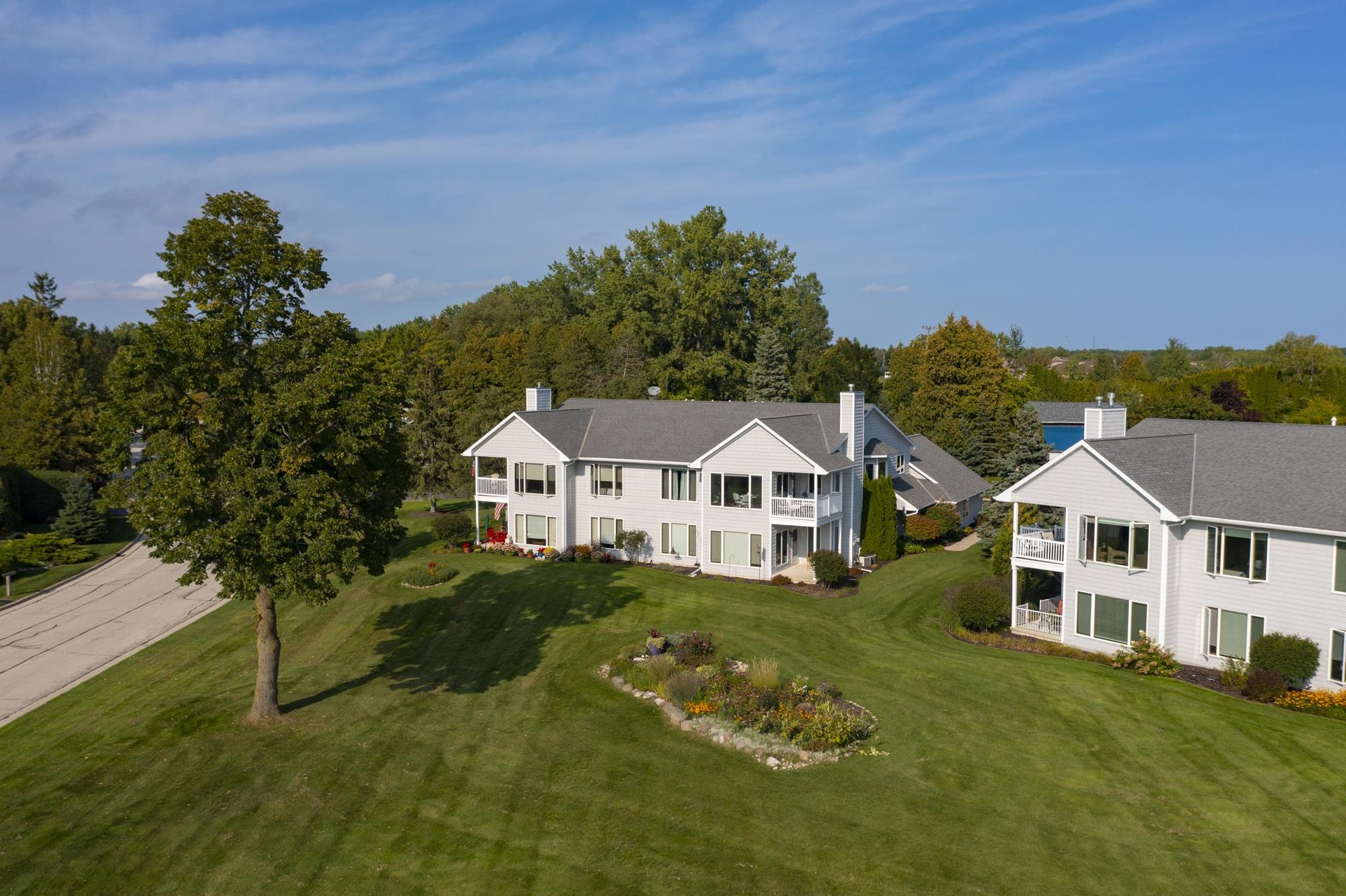 1606 MEMORIAL Drive Unit: 104