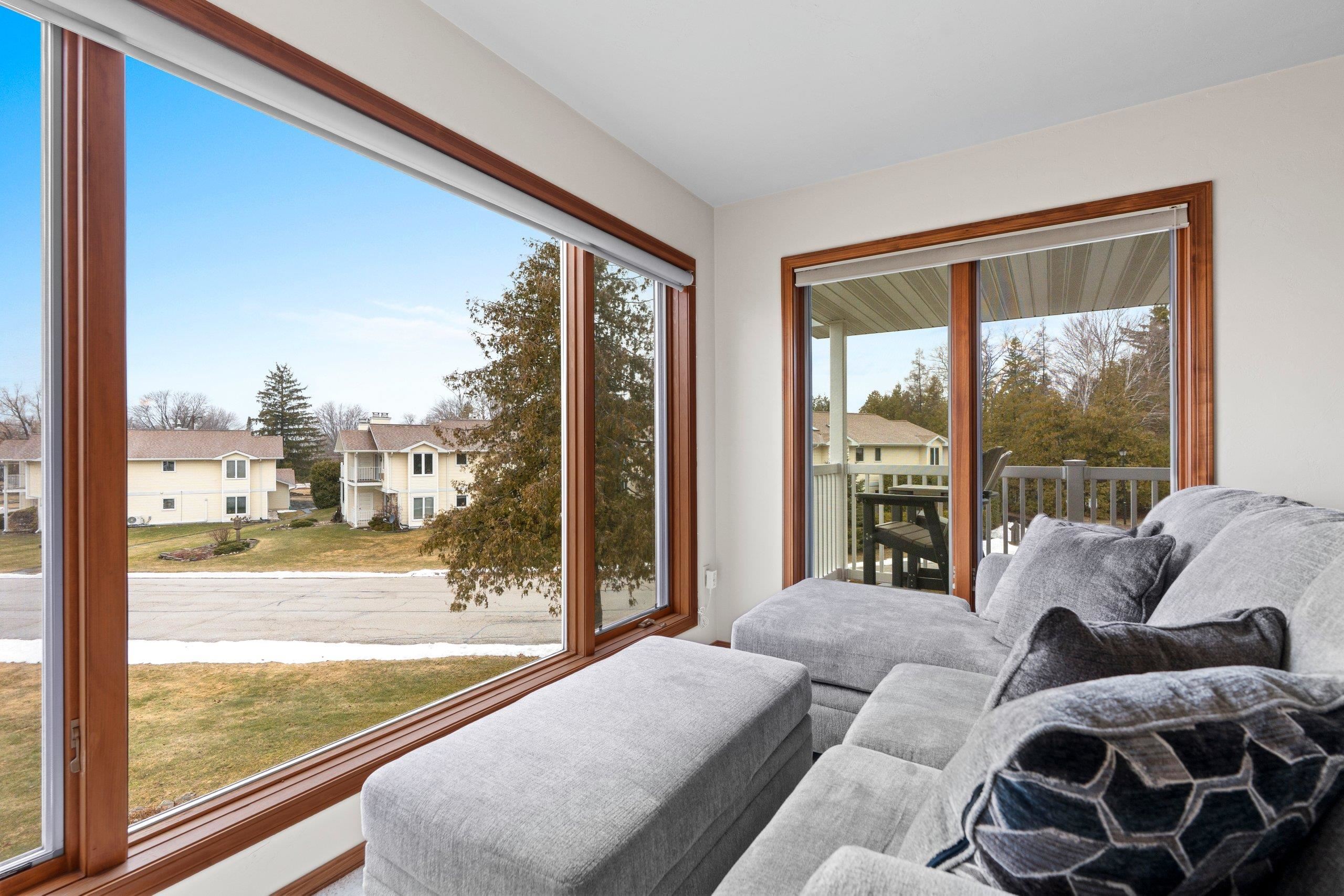 1606 MEMORIAL Drive Unit: 104