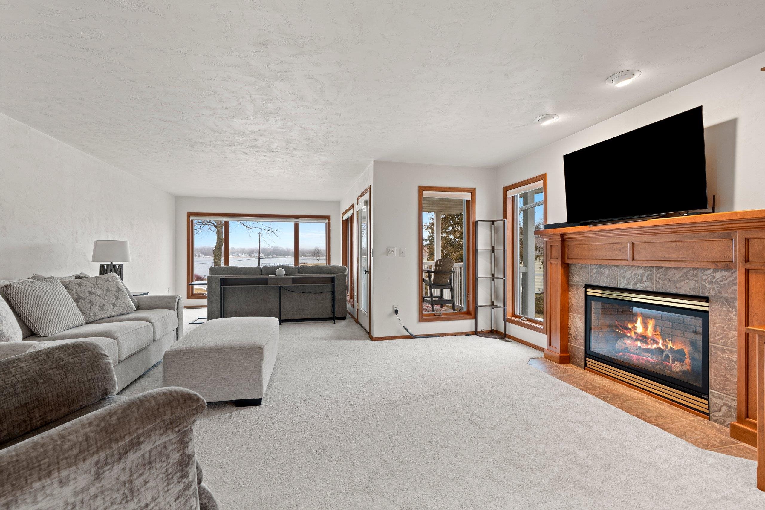 1606 MEMORIAL Drive Unit: 104