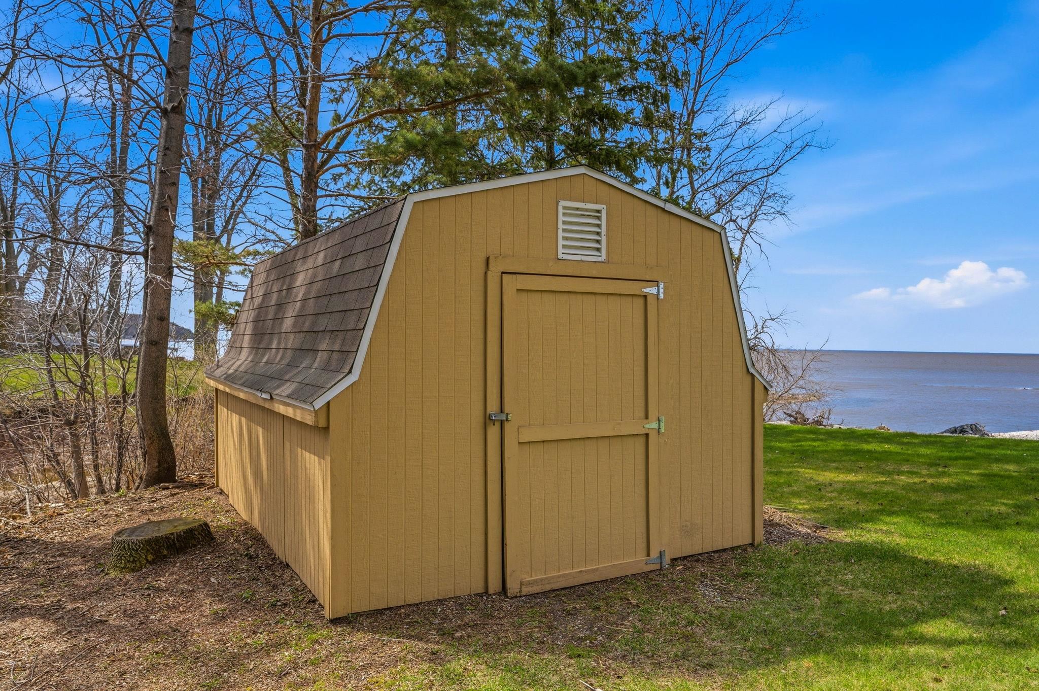 6121 SANDY Cove