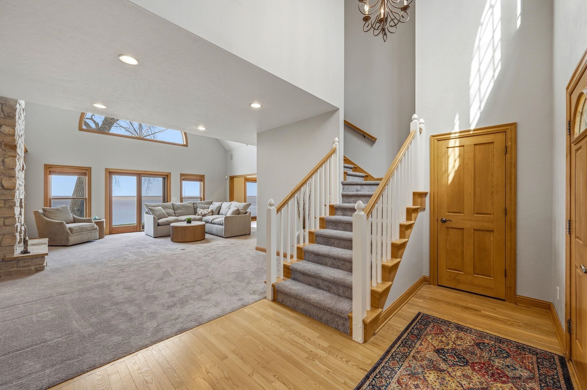 6121 SANDY Cove