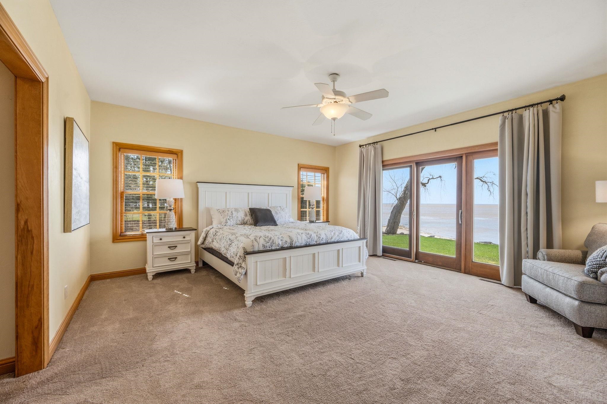 6121 SANDY Cove