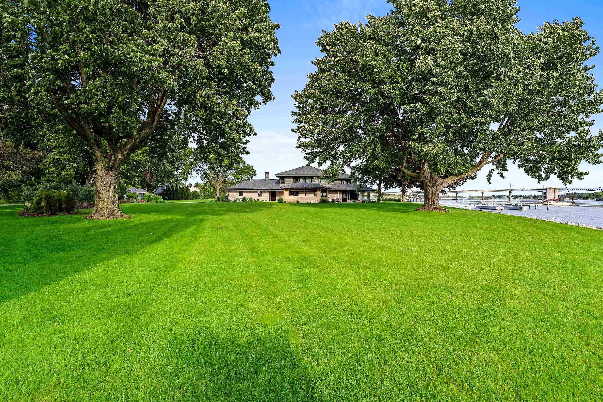 55 UTOPIA Circle