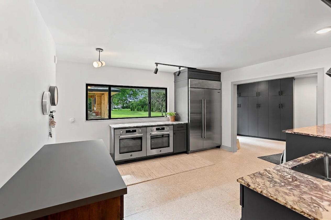 55 UTOPIA Circle