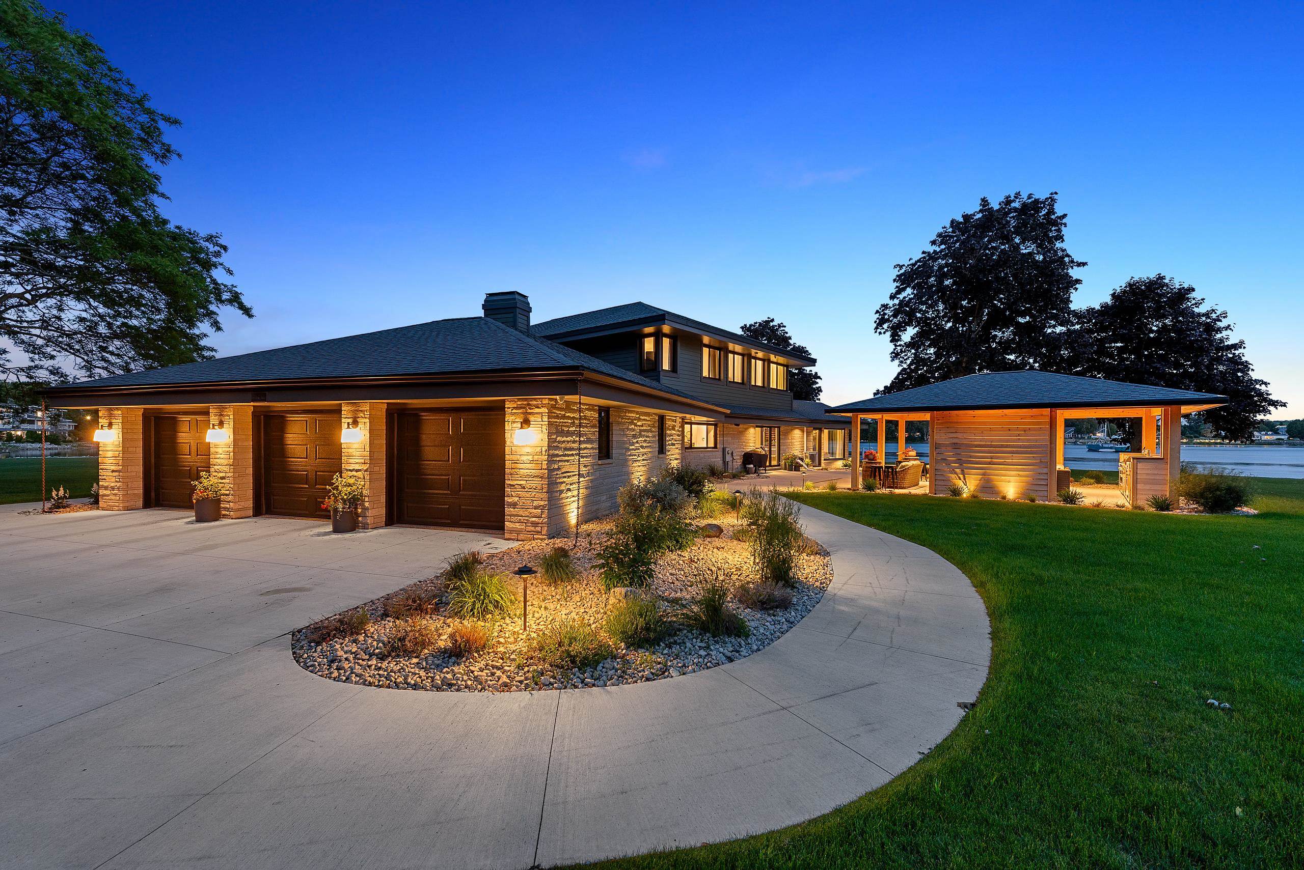 55 UTOPIA Circle