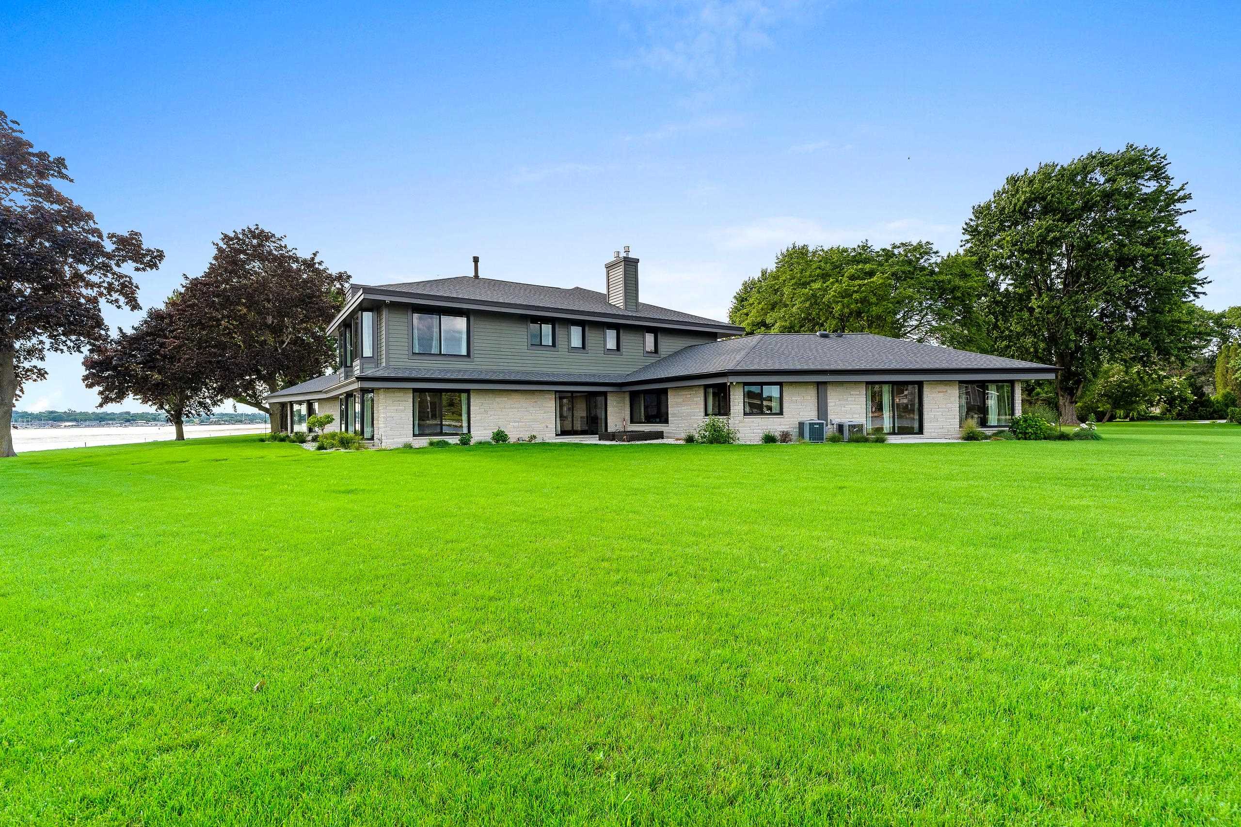 55 UTOPIA Circle