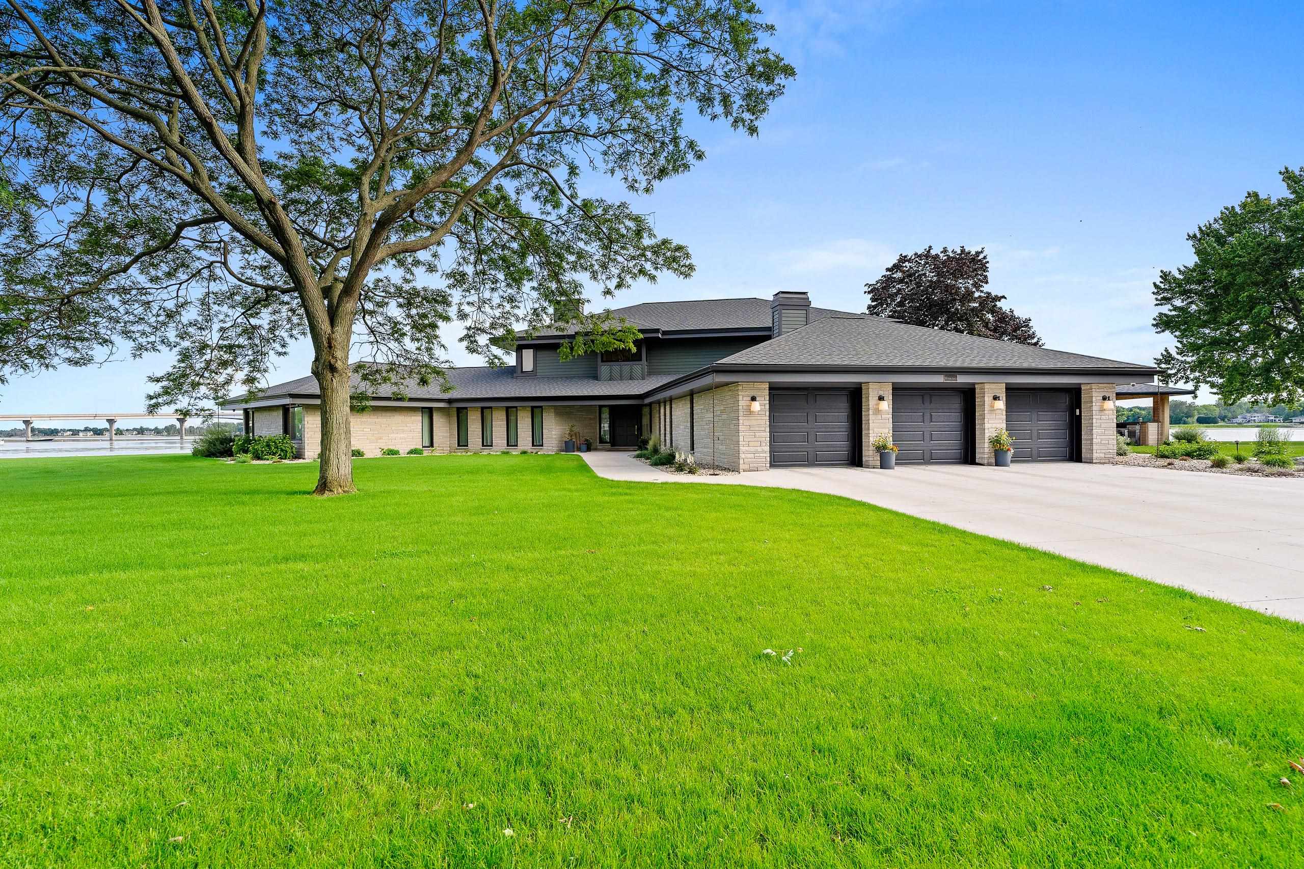 55 UTOPIA Circle