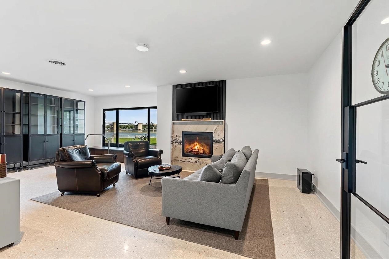 55 UTOPIA Circle