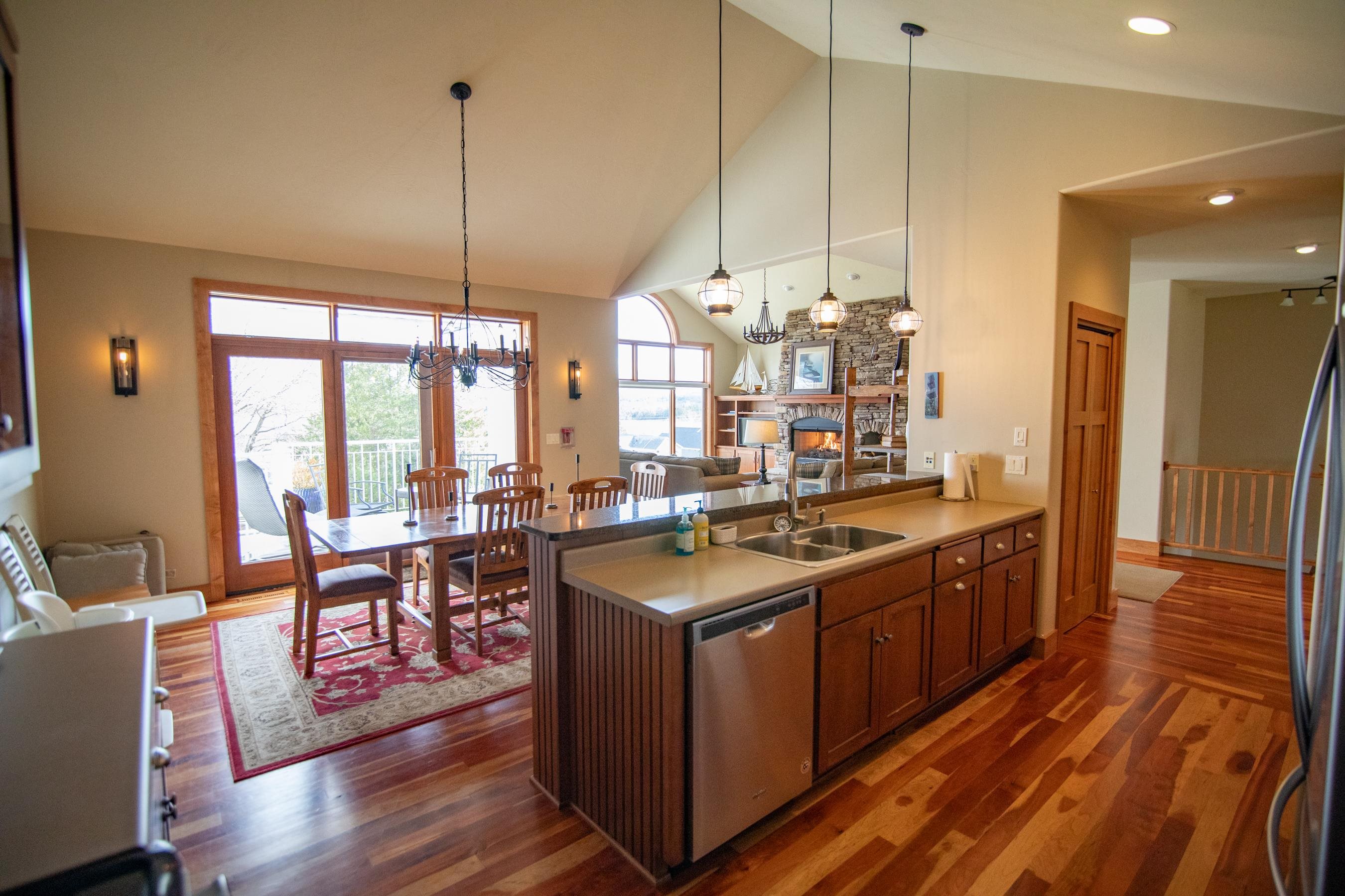 4155 BLUFF Lane Unit: 103