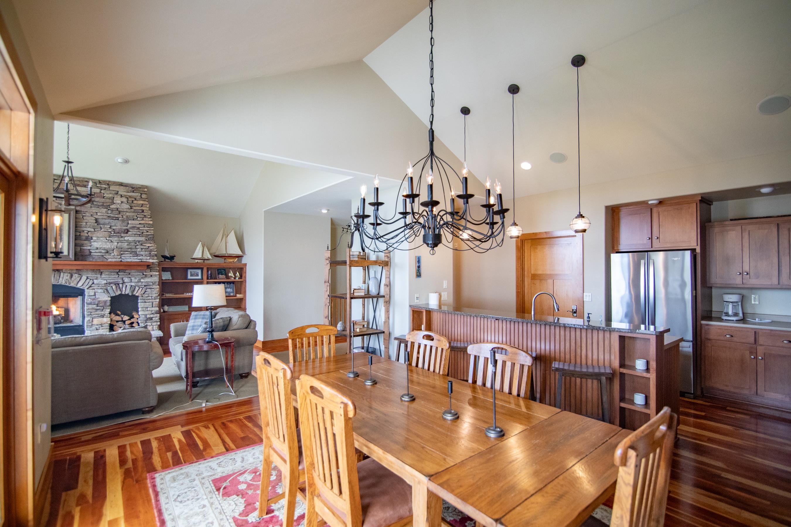 4155 BLUFF Lane Unit: 103