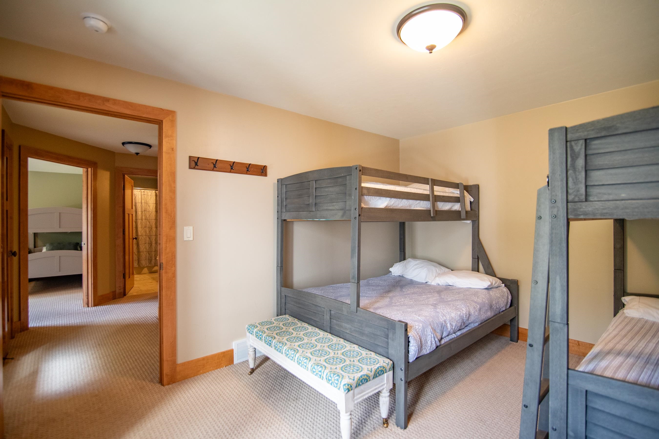 4155 BLUFF Lane Unit: 103