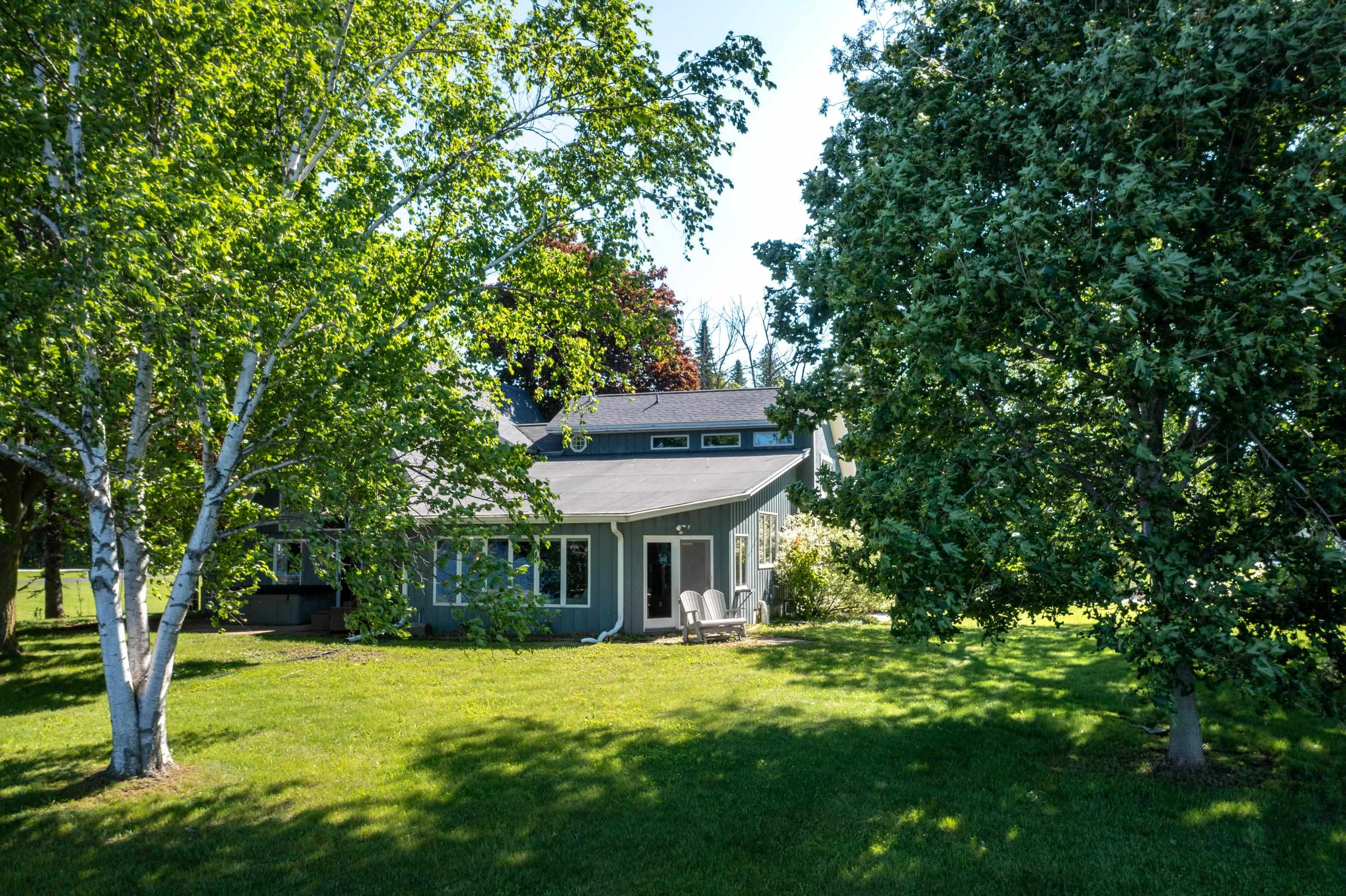 1537 COVE Road