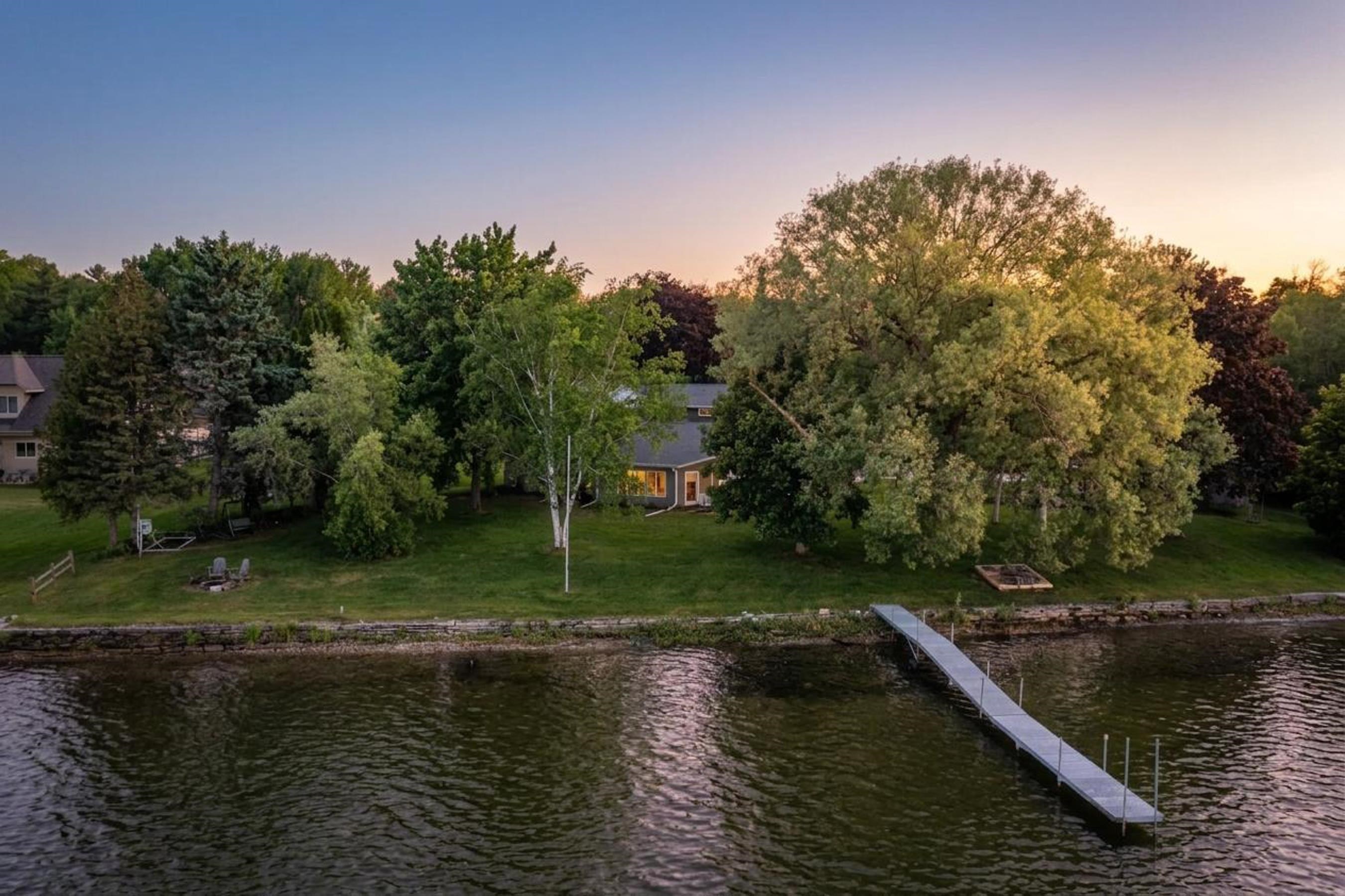 1537 COVE Road