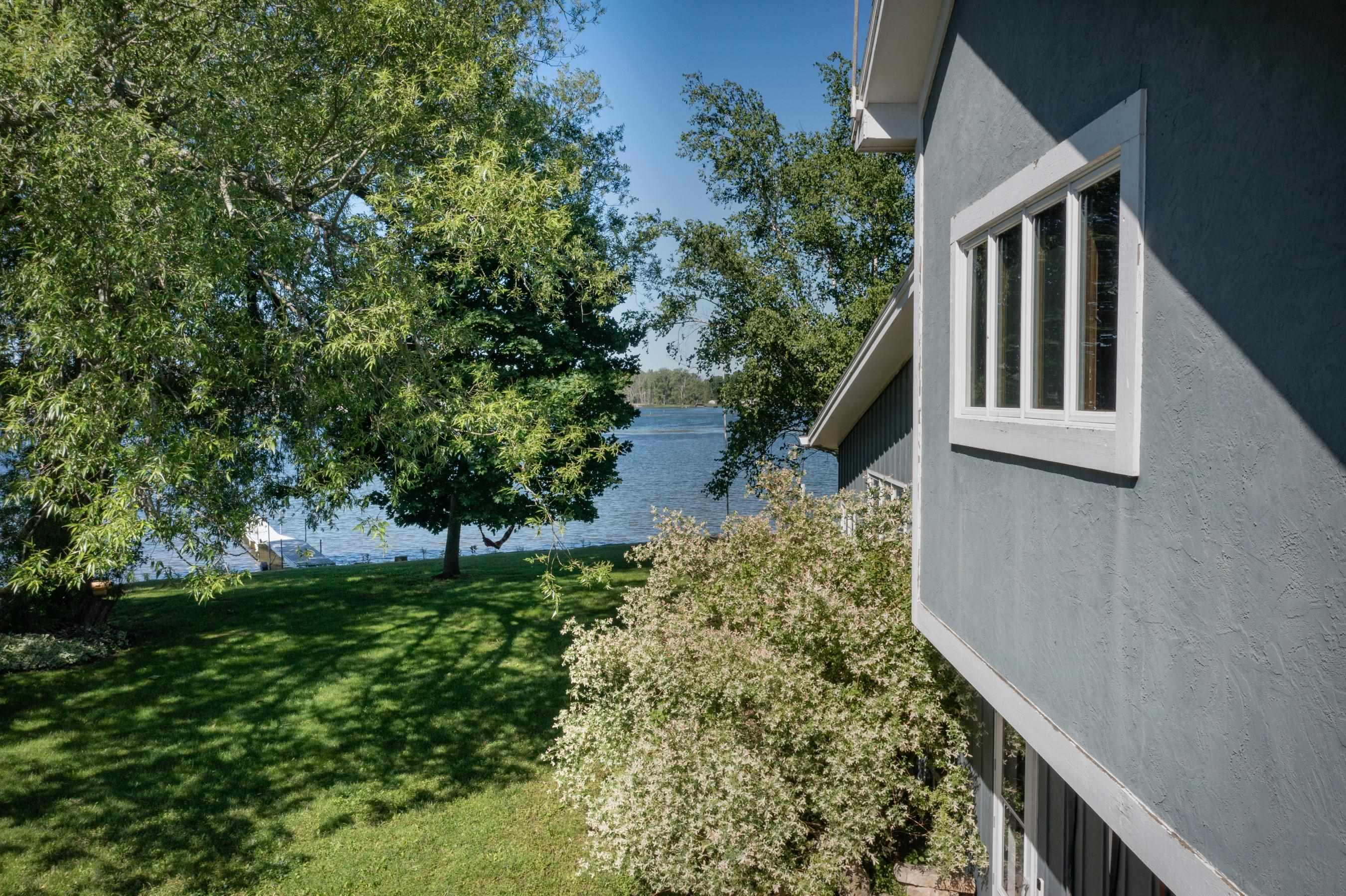 1537 COVE Road