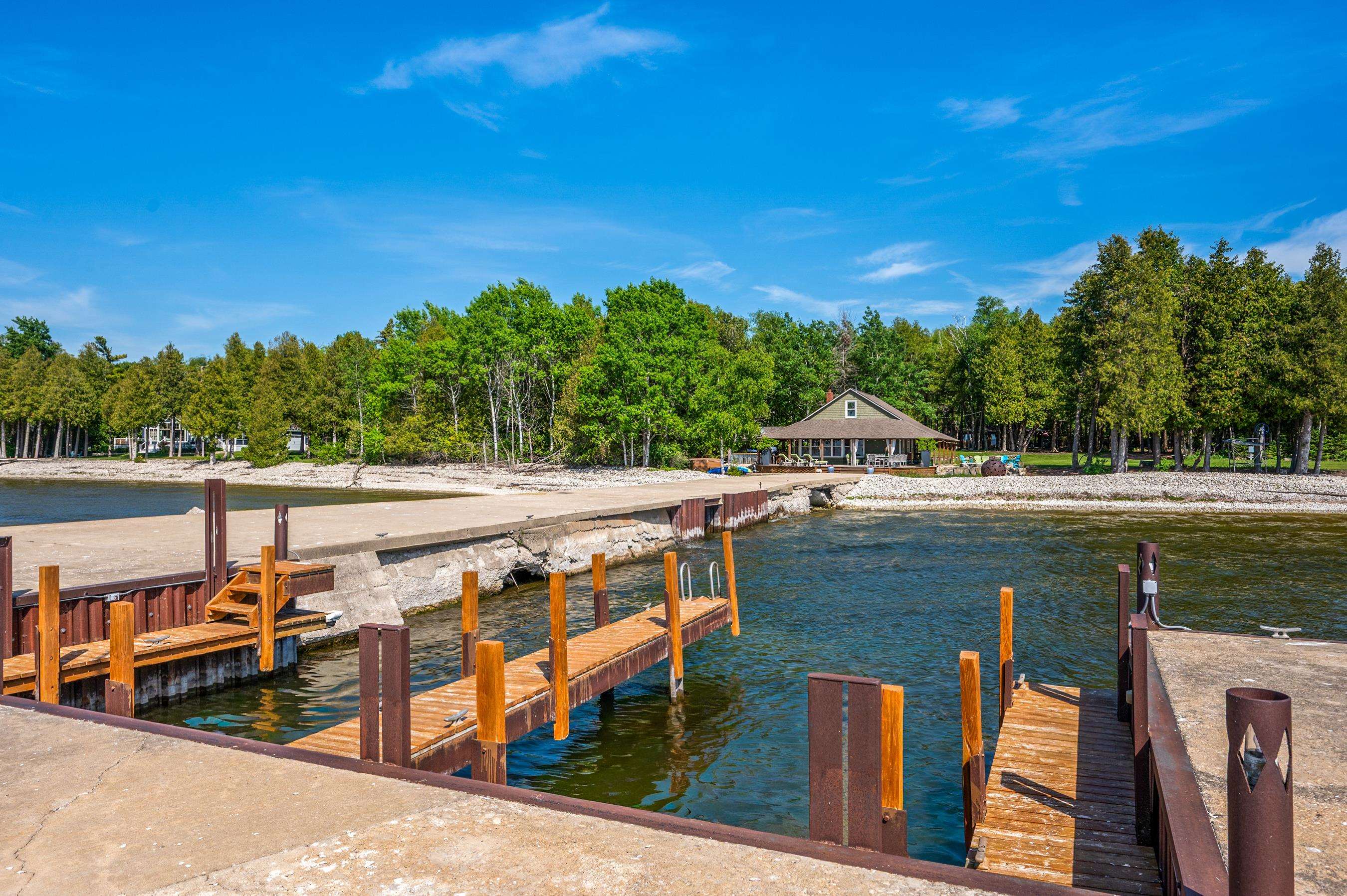 6027 LADY SLIPPER Road