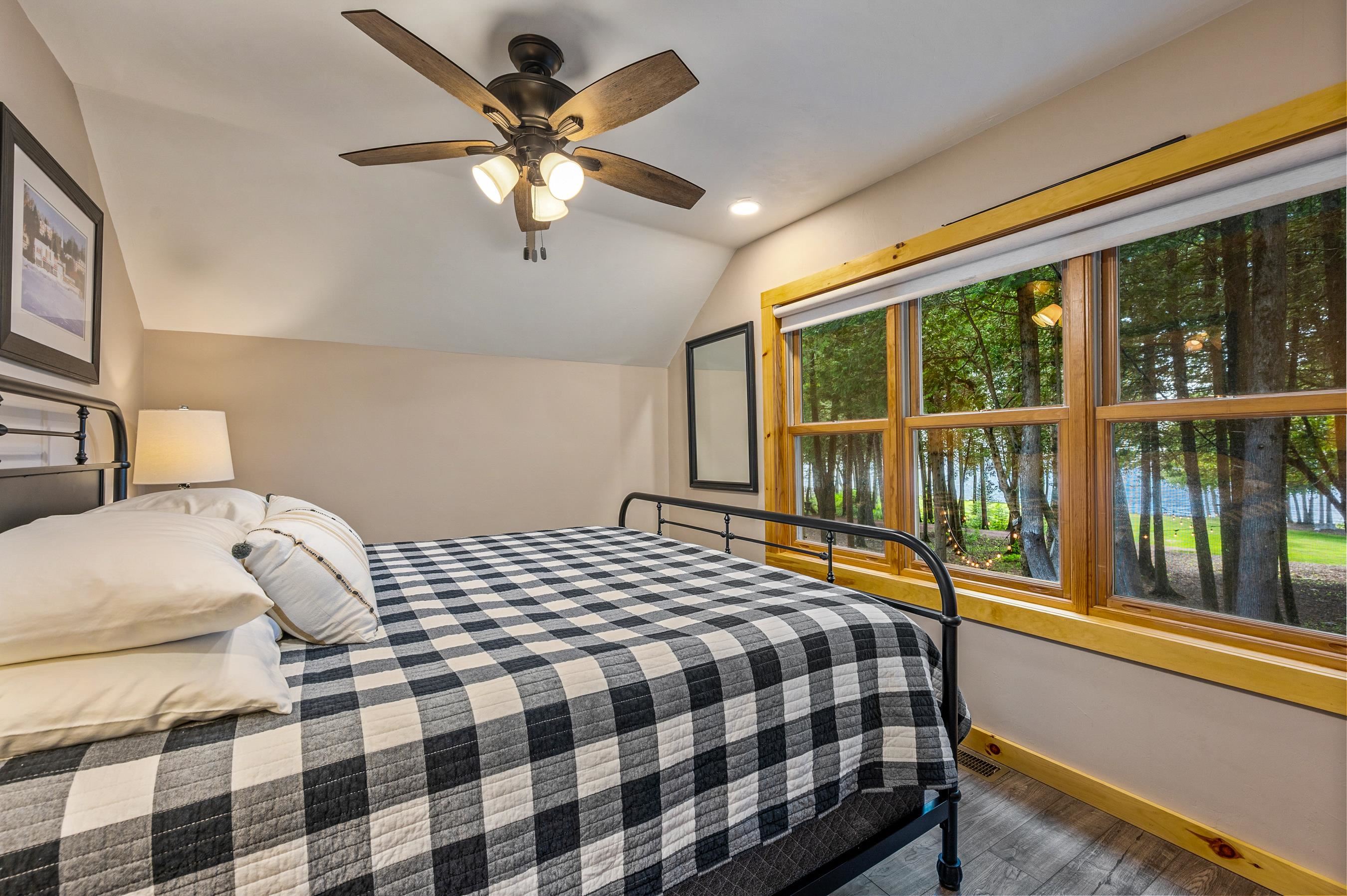 6027 LADY SLIPPER Road
