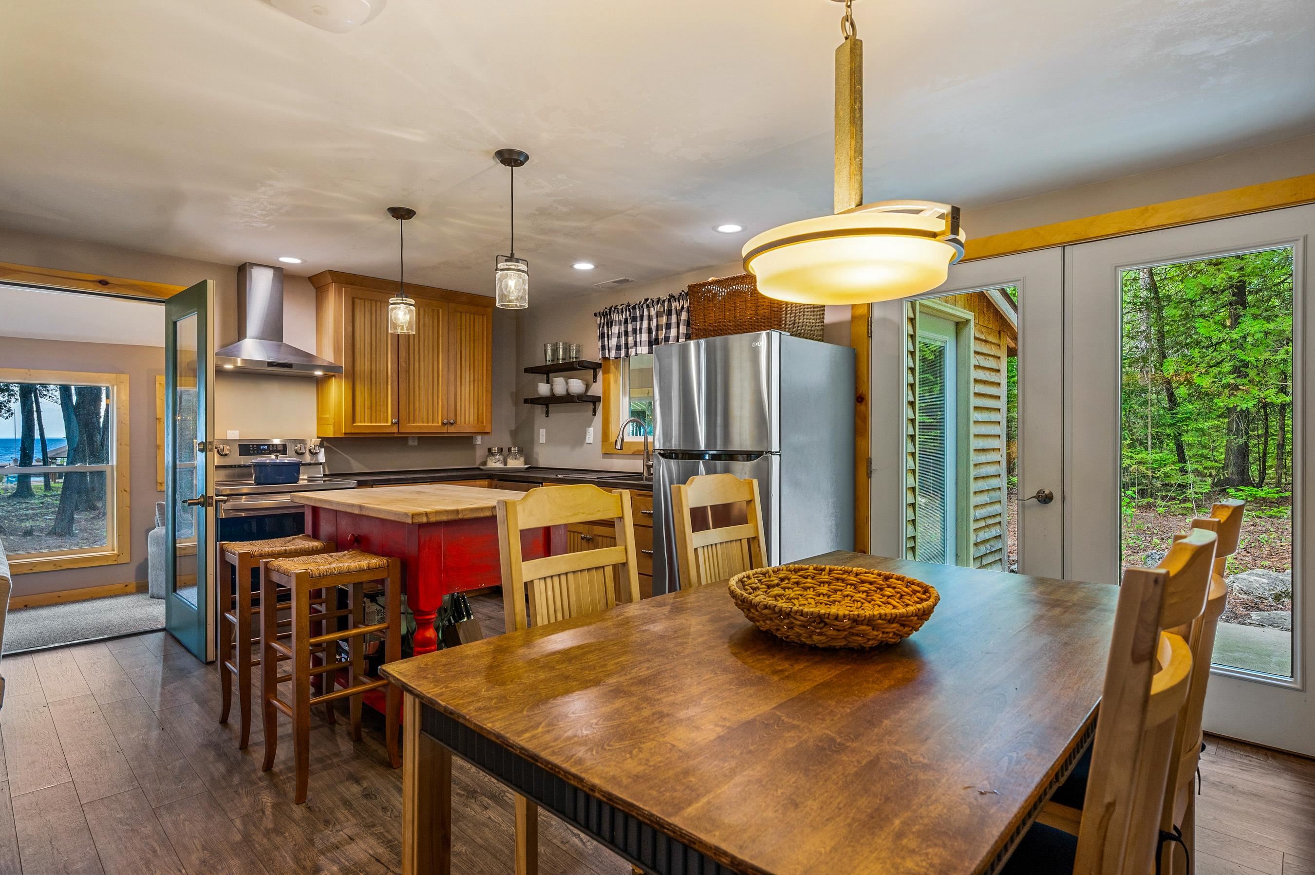 6027 LADY SLIPPER Road