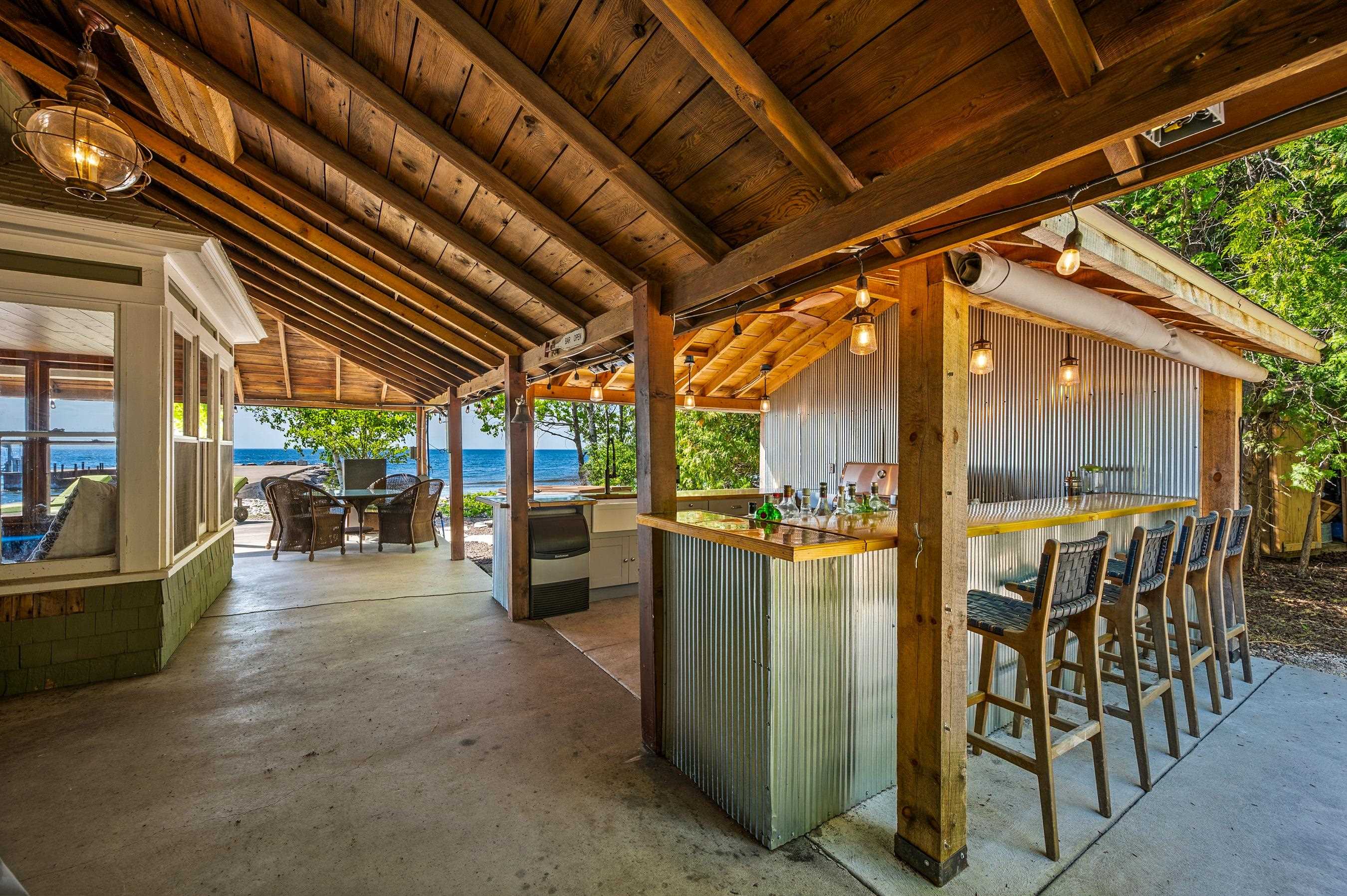 6027 LADY SLIPPER Road