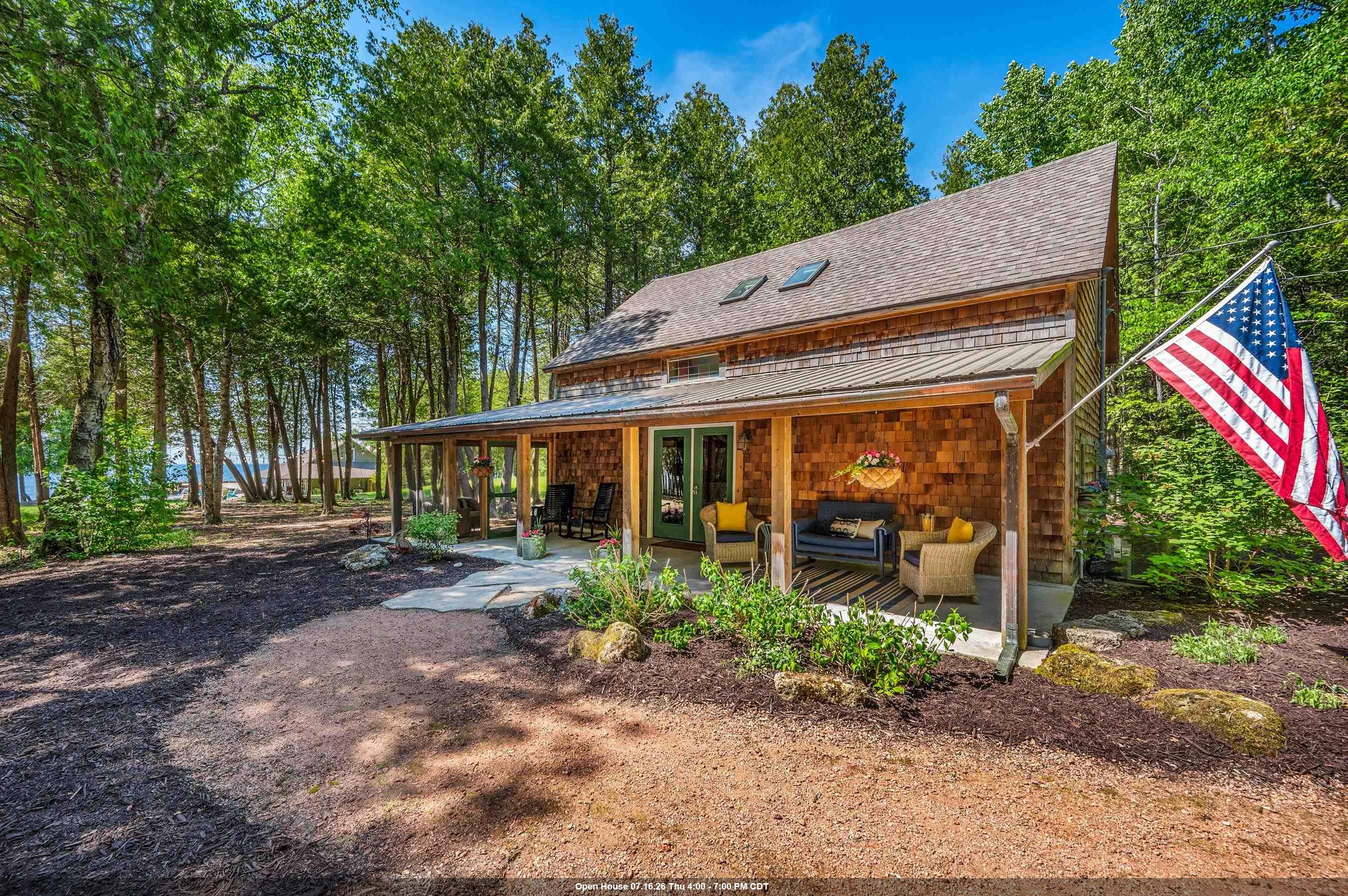 6027 LADY SLIPPER Road