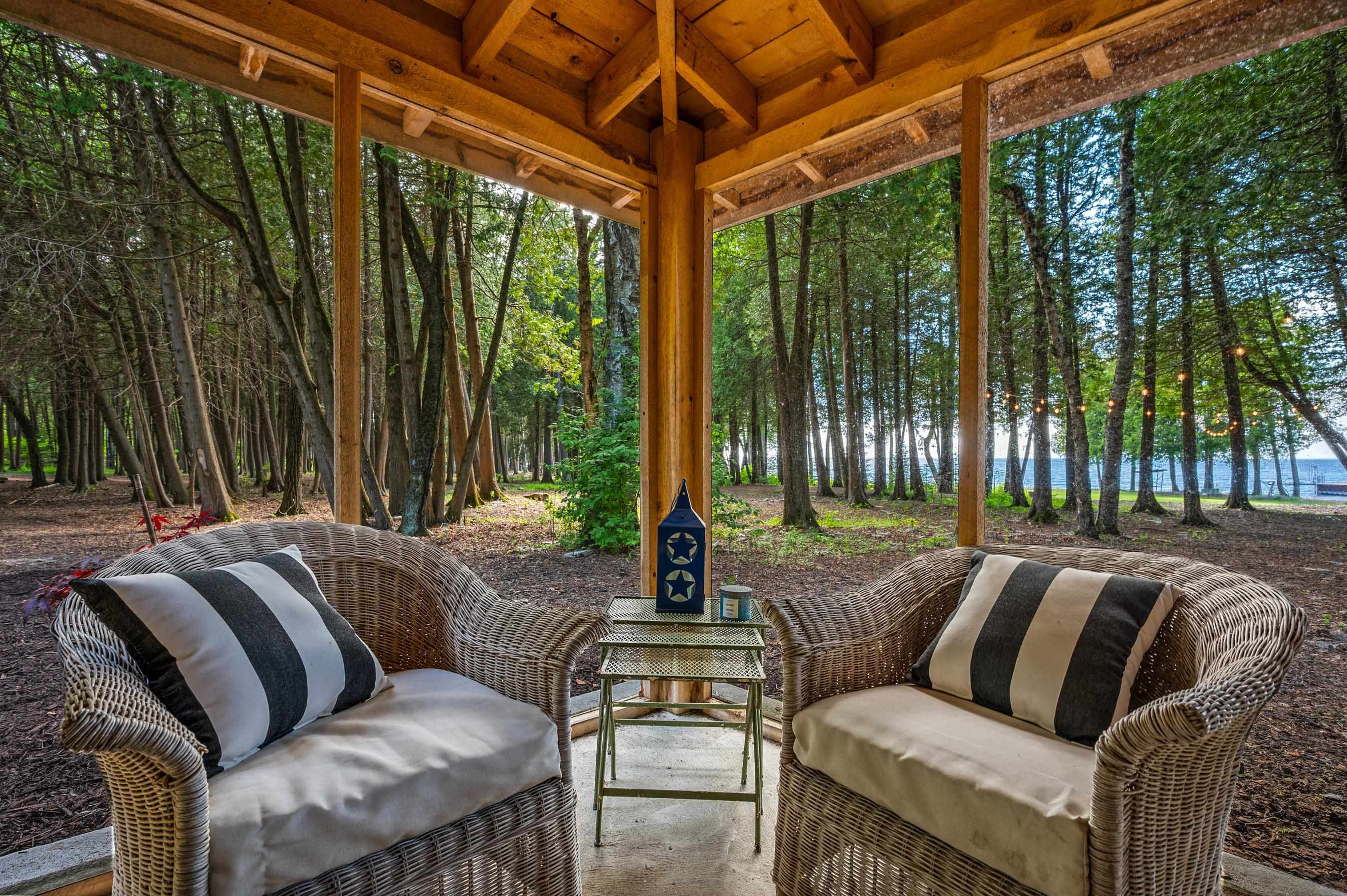 6027 LADY SLIPPER Road