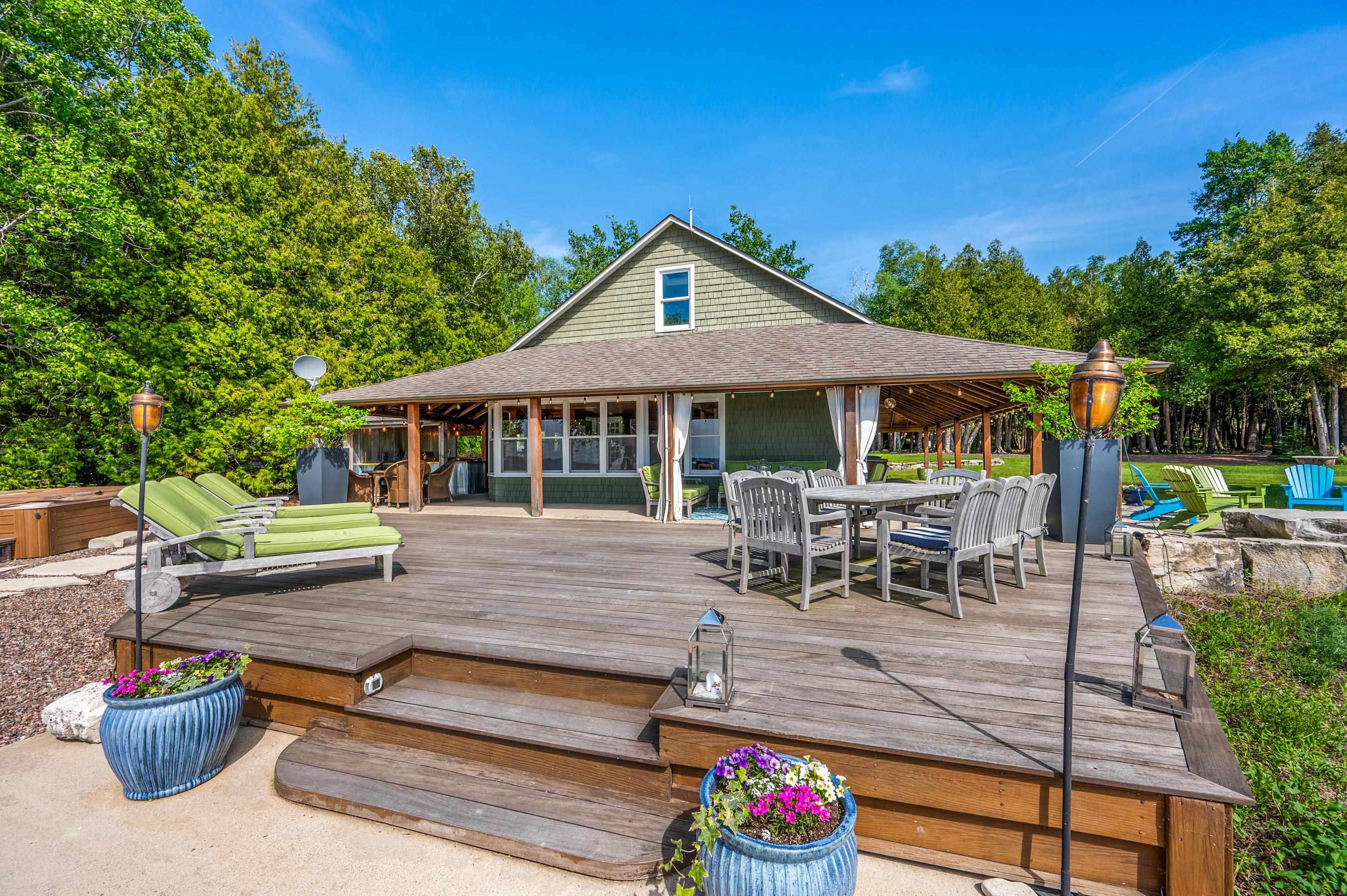 6027 LADY SLIPPER Road