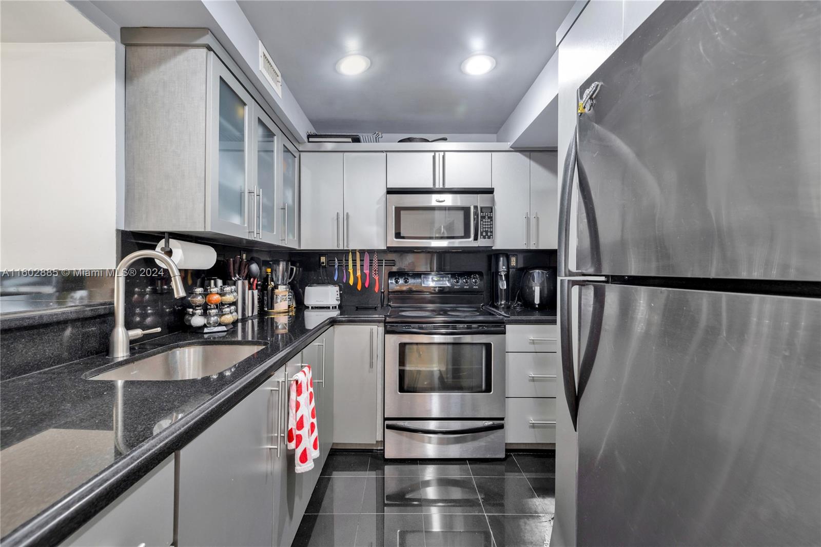 1200 West Ave # 921