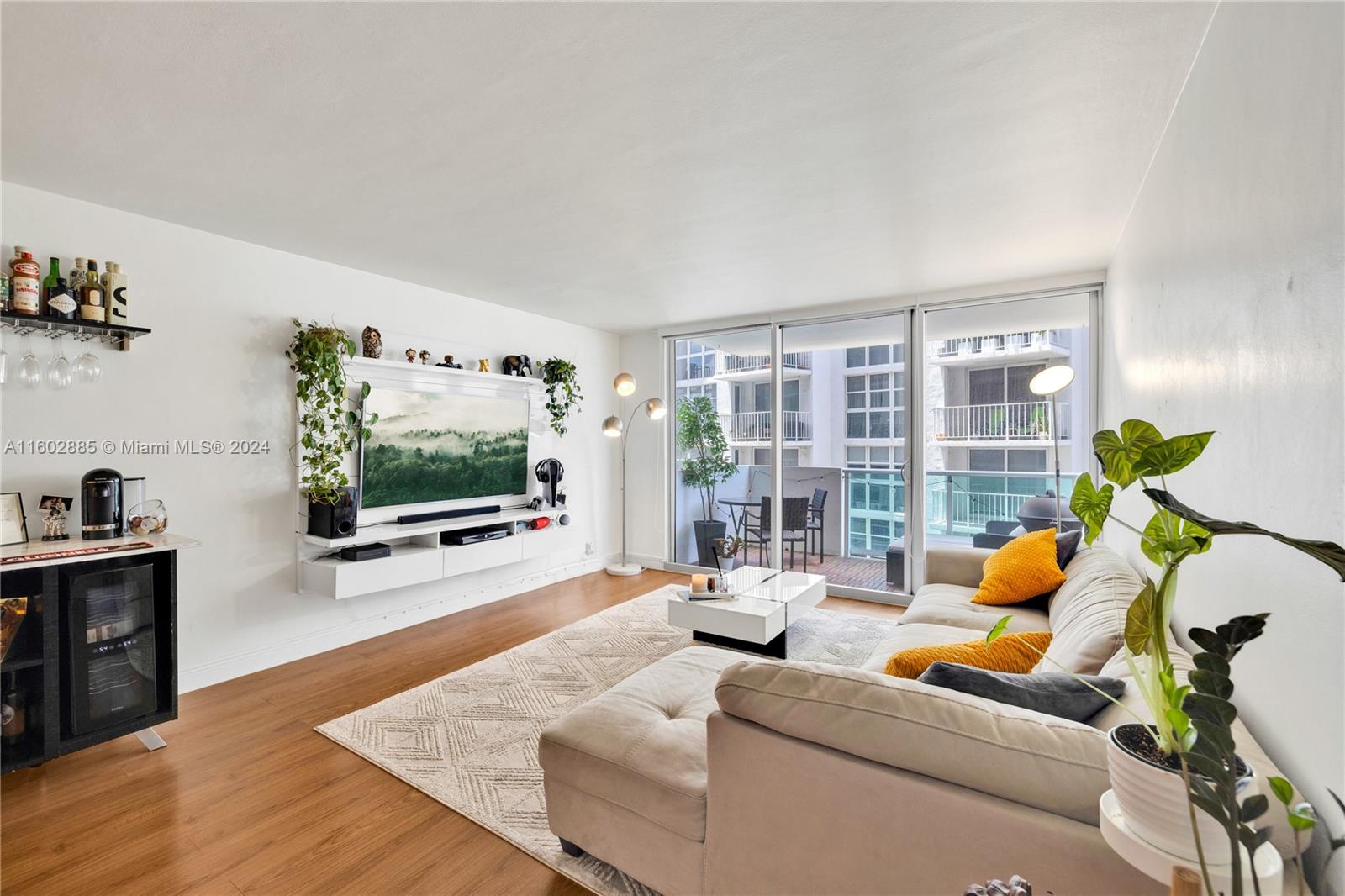 1200 West Ave # 921