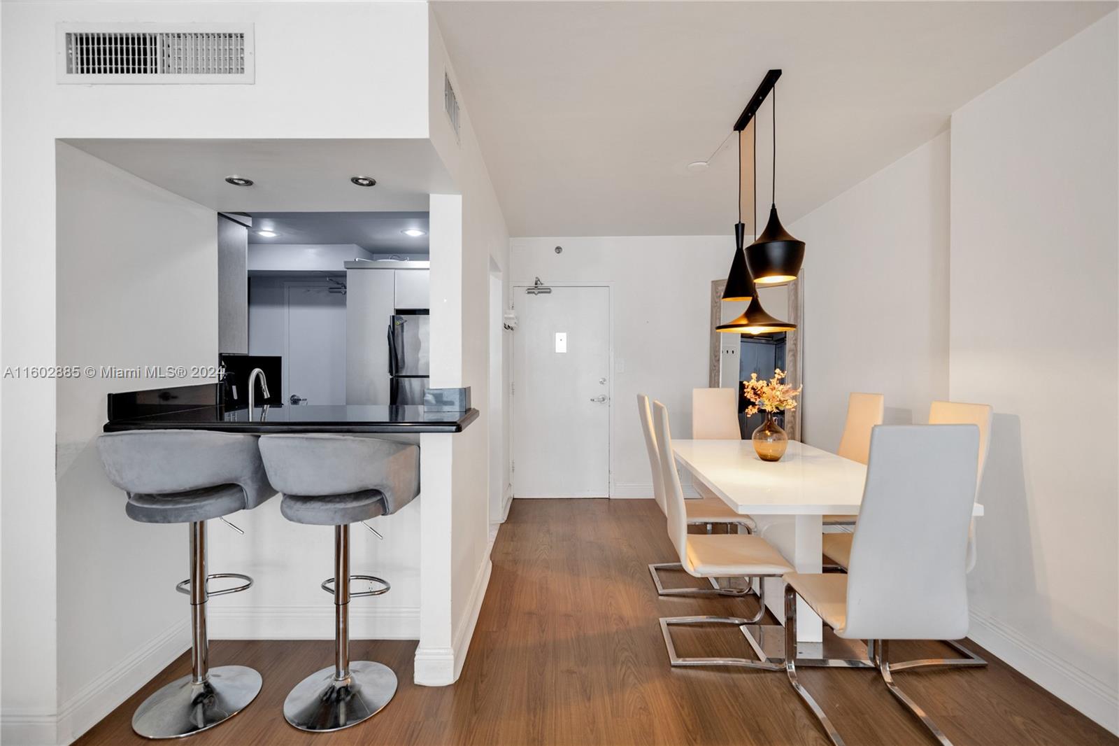 1200 West Ave # 921