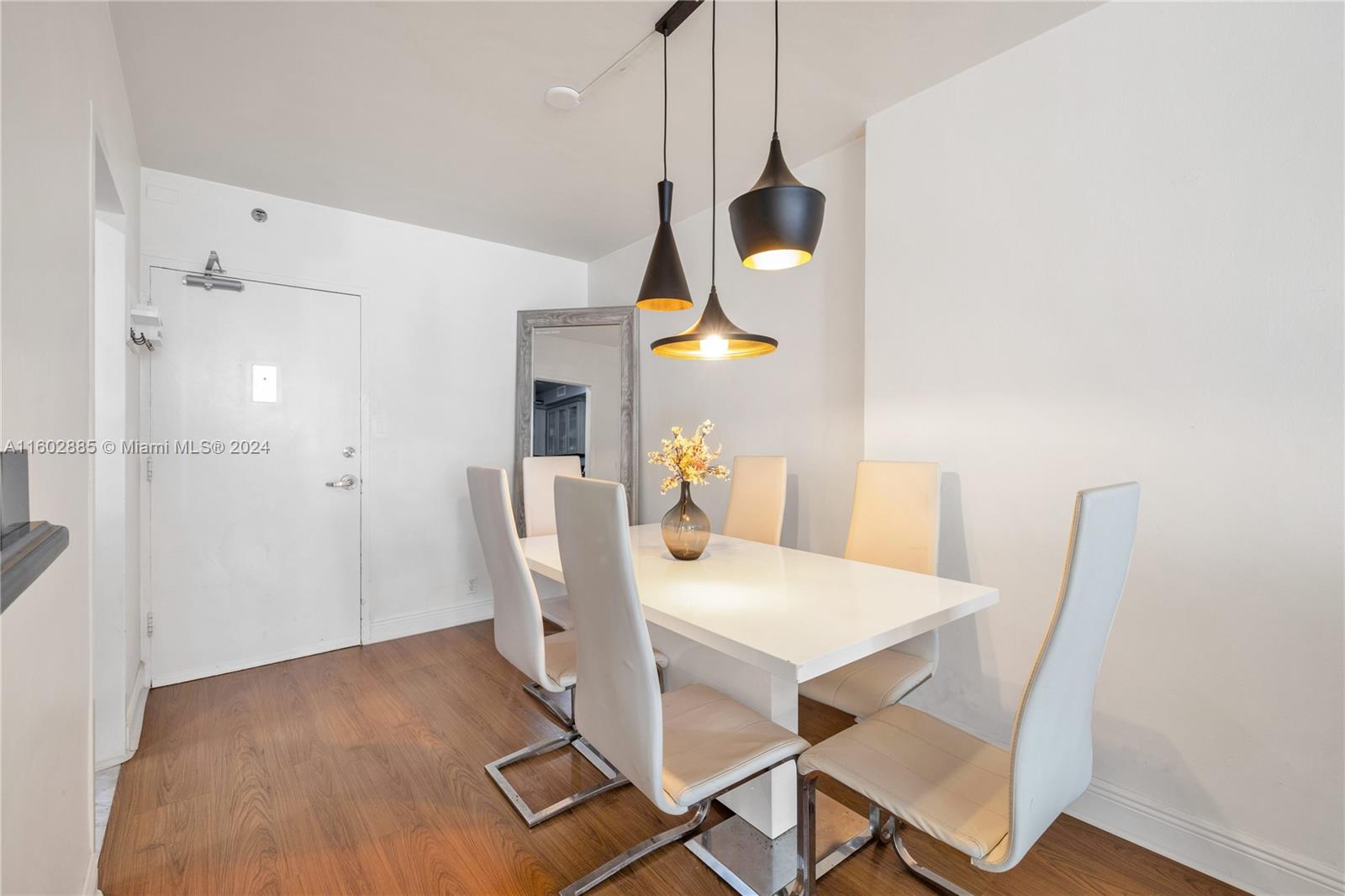 1200 West Ave # 921
