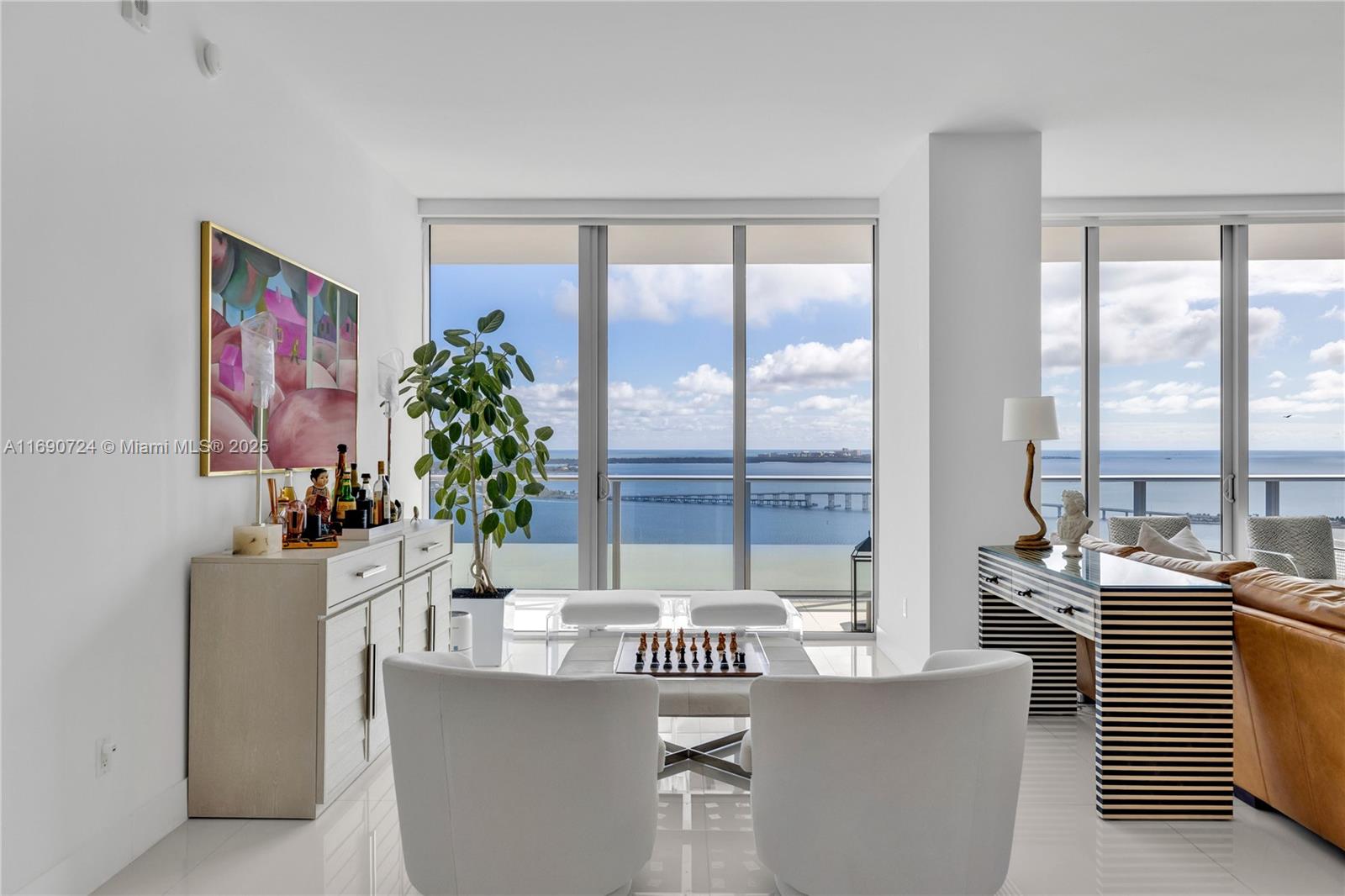 1300 Brickell Bay Dr # 3702