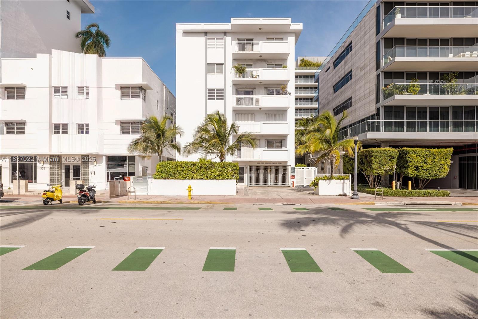 325 Ocean Dr # 206
