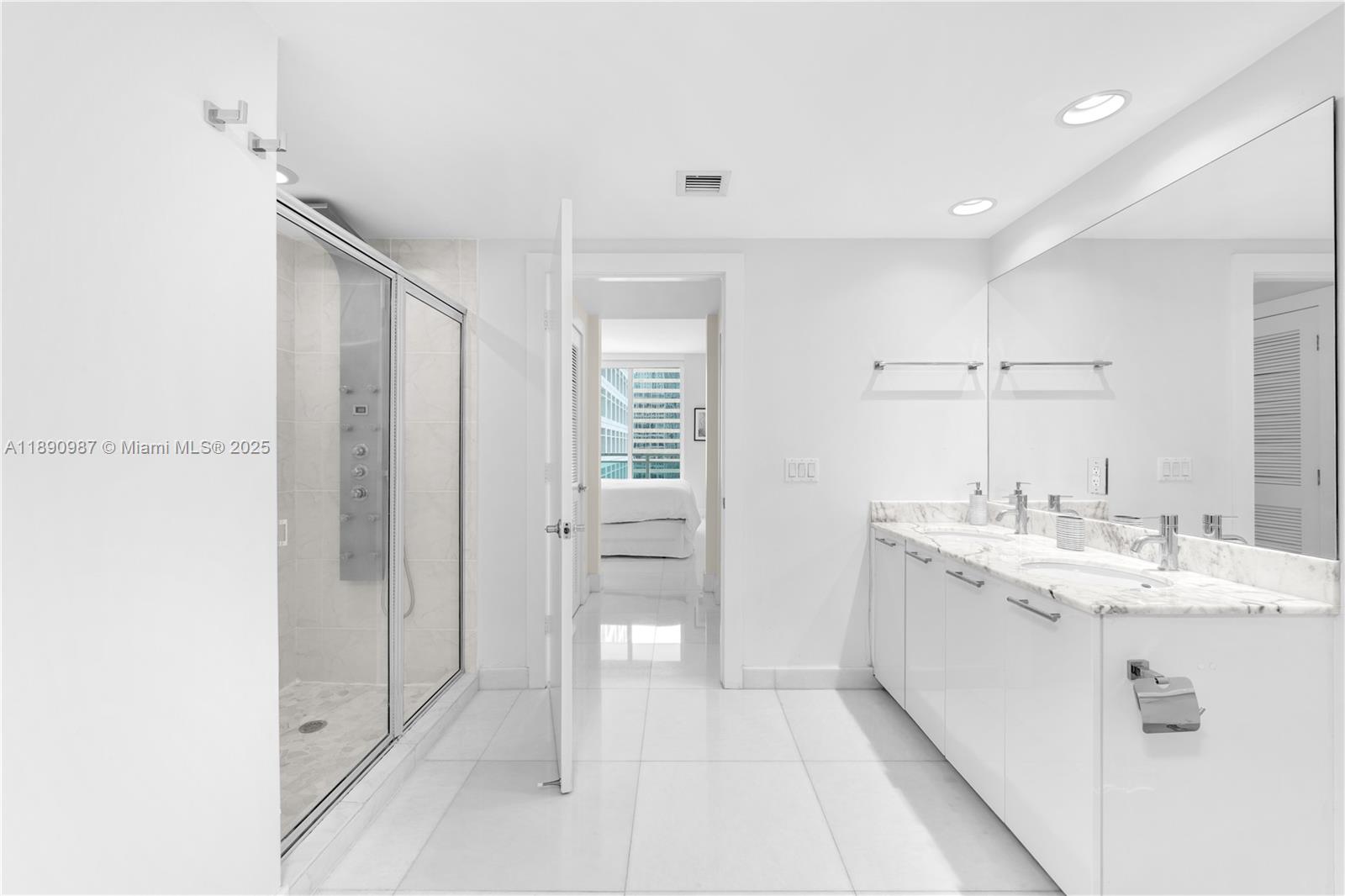 950 Brickell Bay Dr # 2606