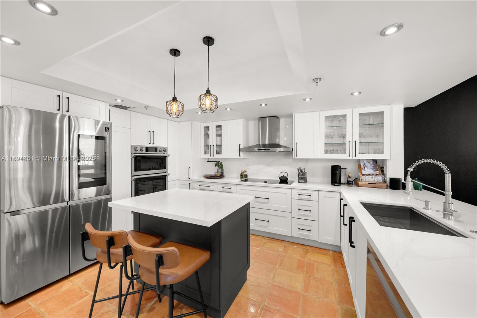 520 Brickell Key Dr, Miami Unit: APH00