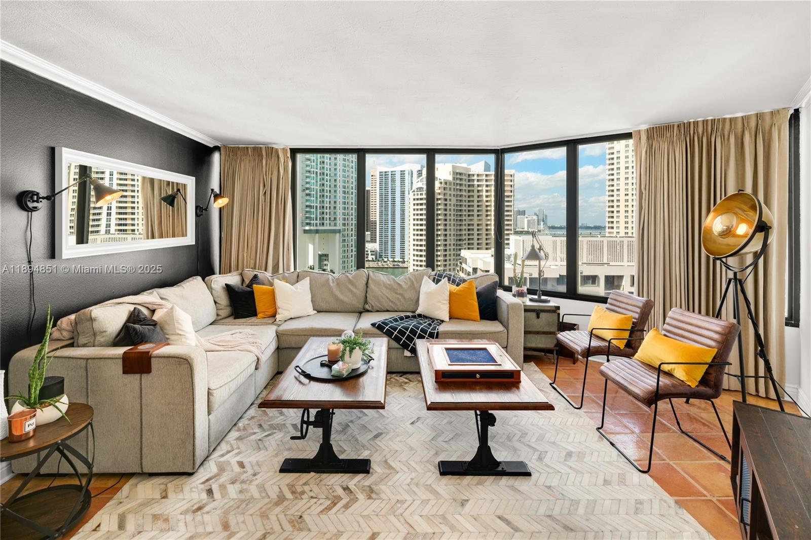 520 Brickell Key Dr, Miami Unit: APH00