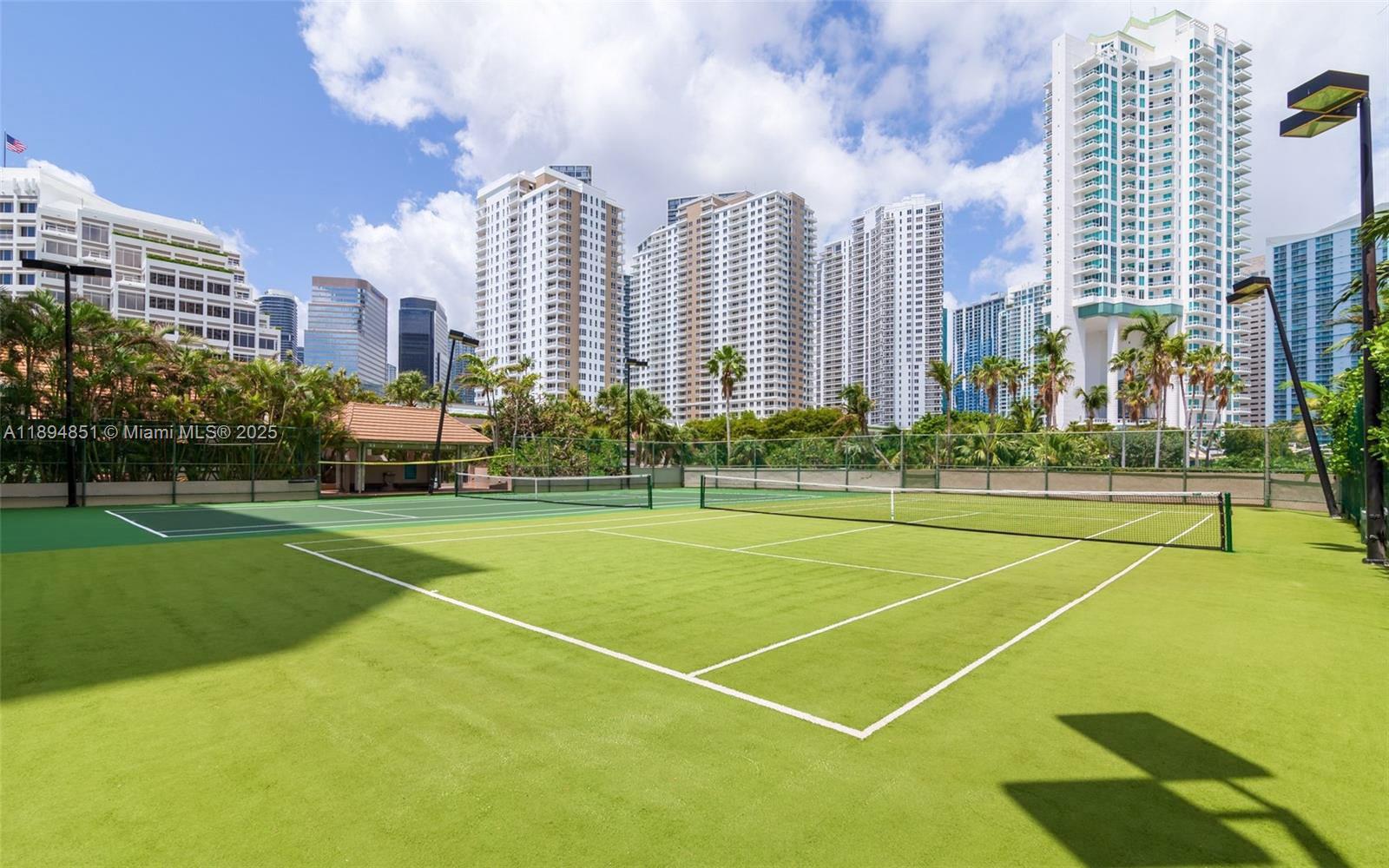 520 Brickell Key Dr, Miami Unit: APH00