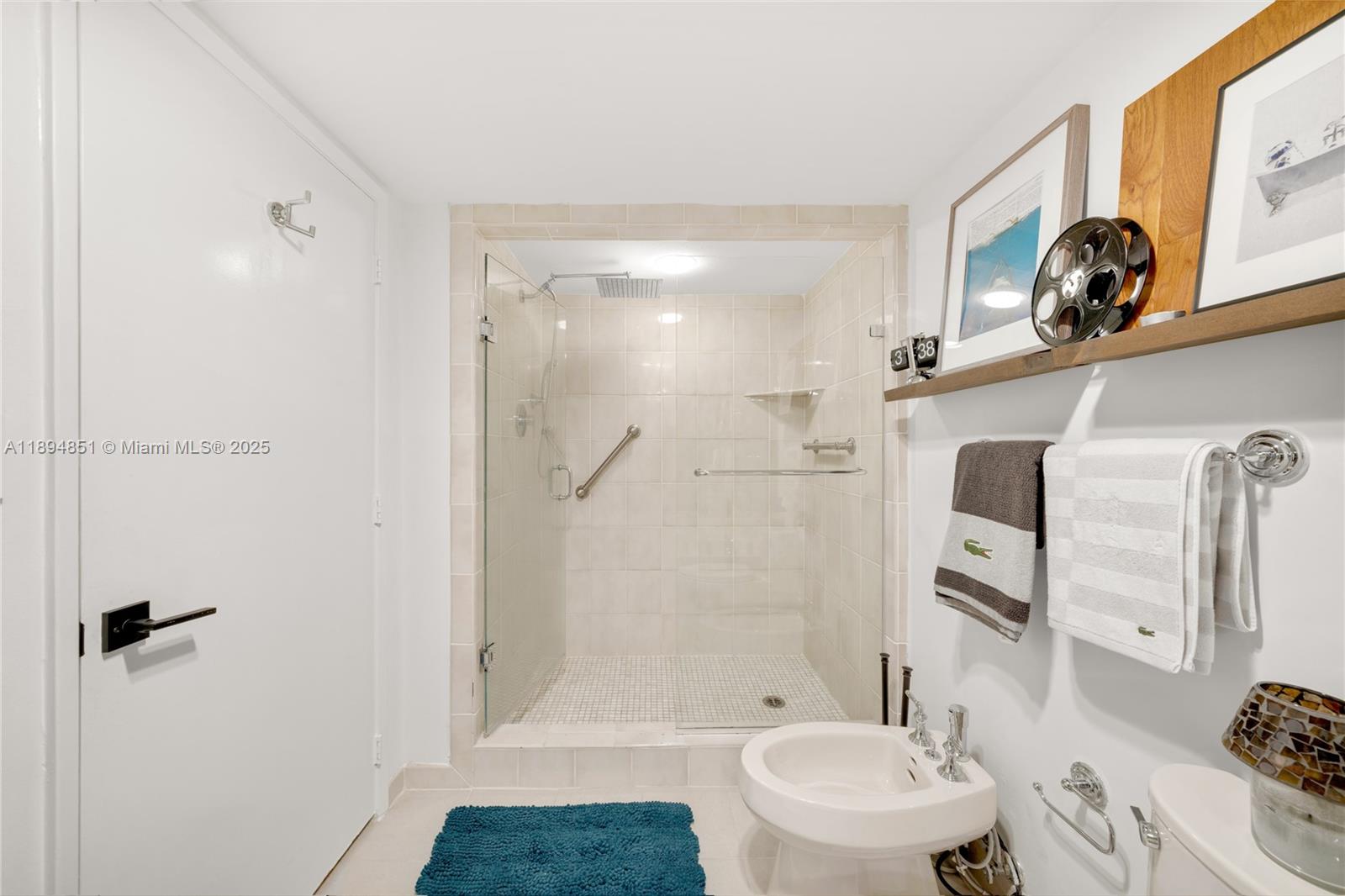 520 Brickell Key Dr, Miami Unit: APH00