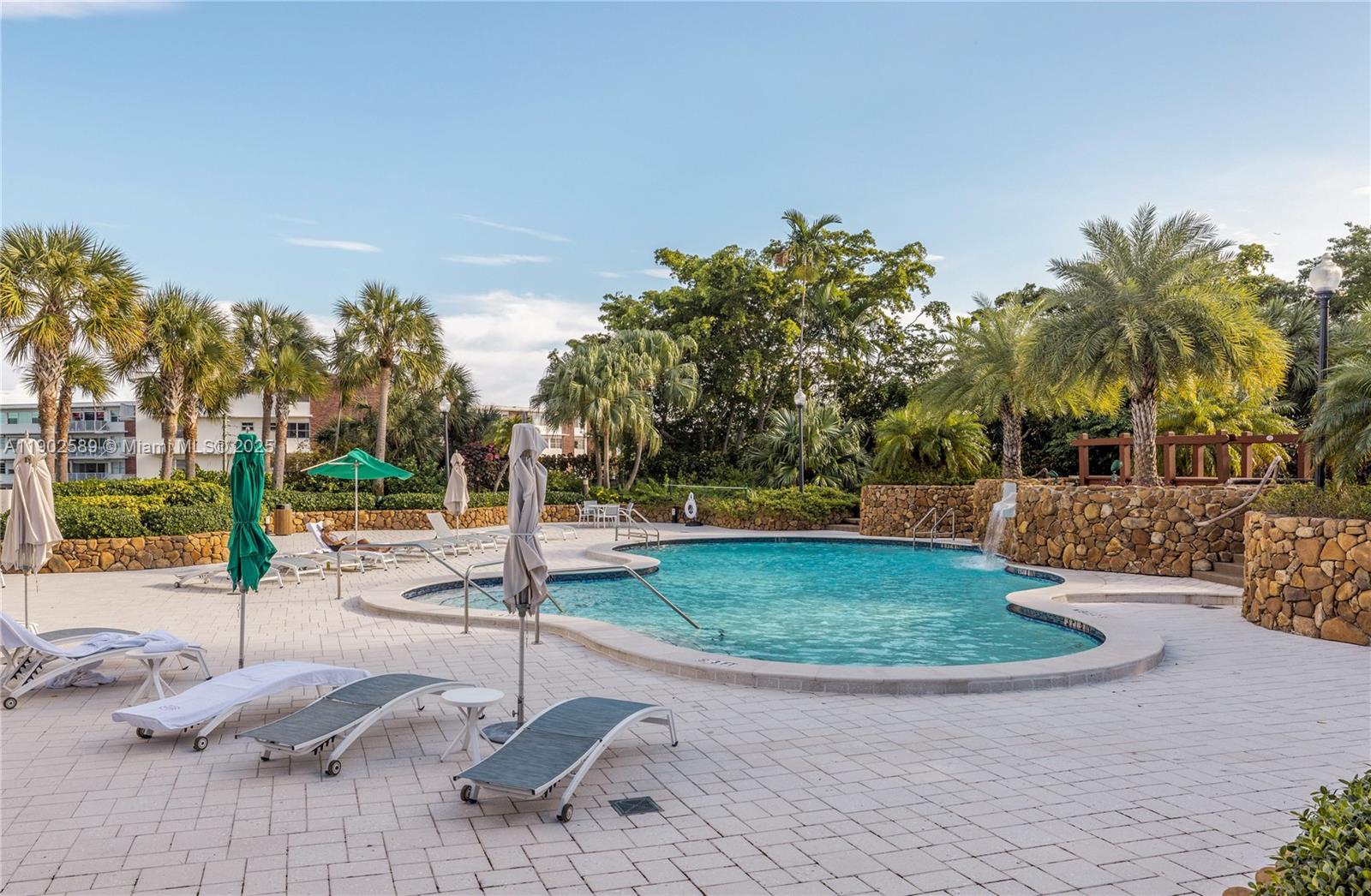 4000 Towerside Ter # 412